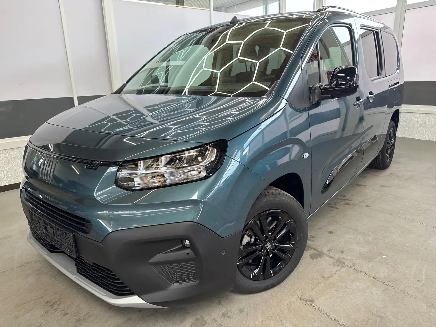 Fiat Doblo L2 EDITION AUT STYLE PACK SHZ TOTWINKEL UConnec... Blau - 1