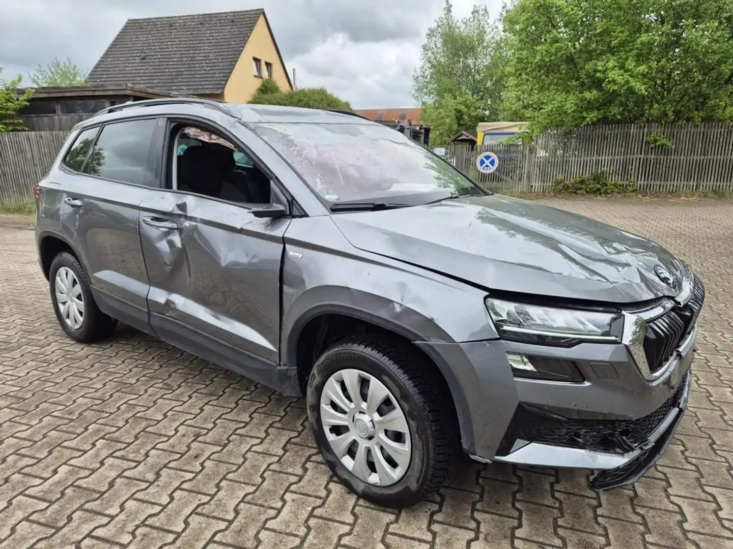Skoda Karoq 2.0 TDI DSG 4x4 Tour Navi LED Dig.Cockpit Grigio - 2