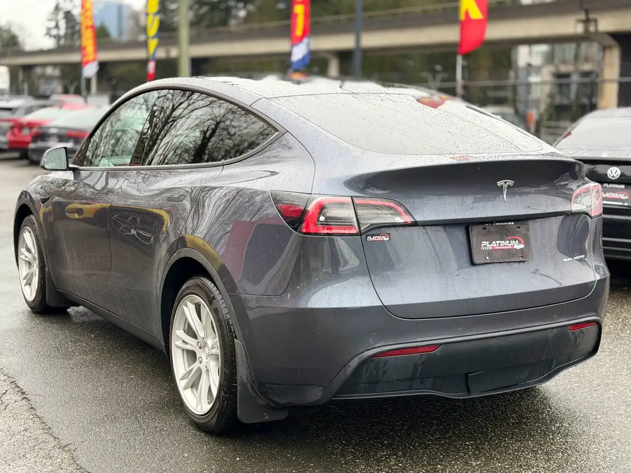 Tesla Model Y снимка Tesla Model Y