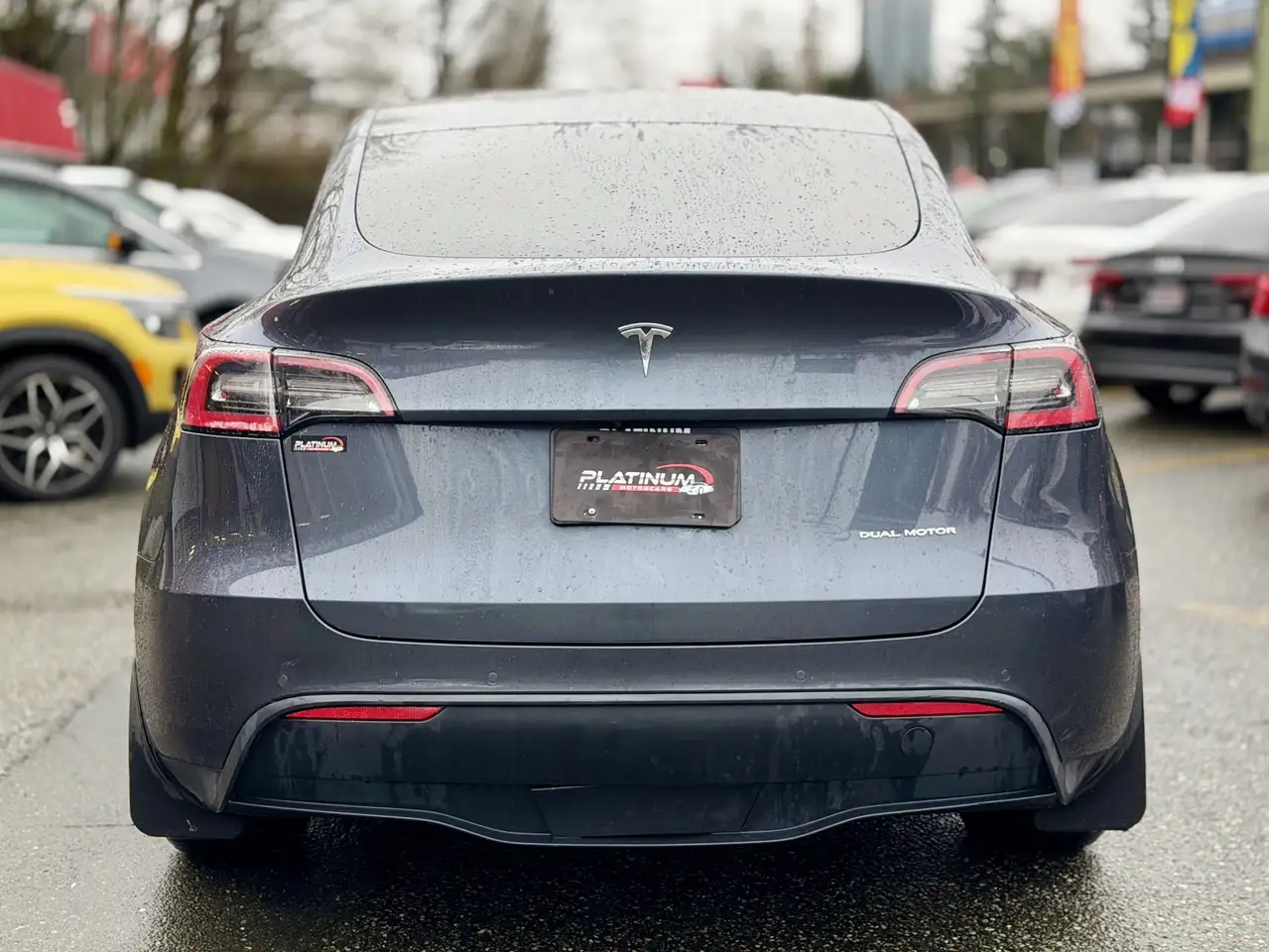Tesla Model Y снимка Tesla Model Y