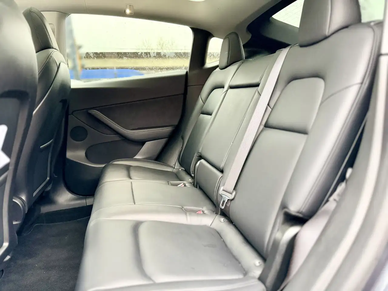 Tesla Model Y снимка Tesla Model Y