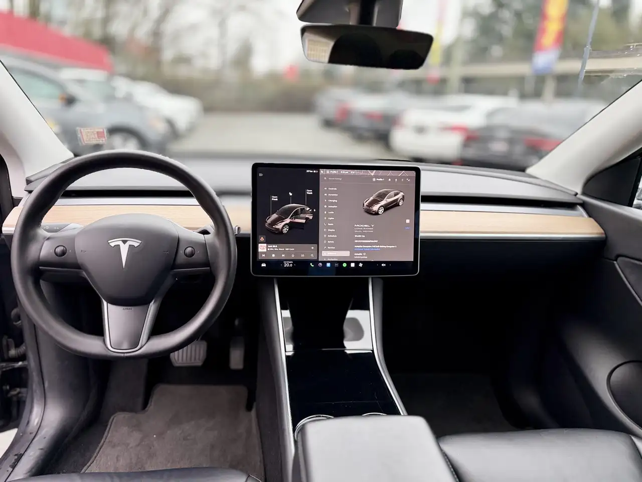 Tesla Model Y снимка Tesla Model Y