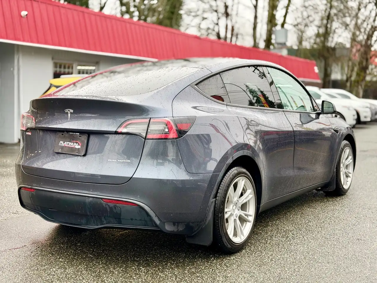 Tesla Model Y снимка Tesla Model Y