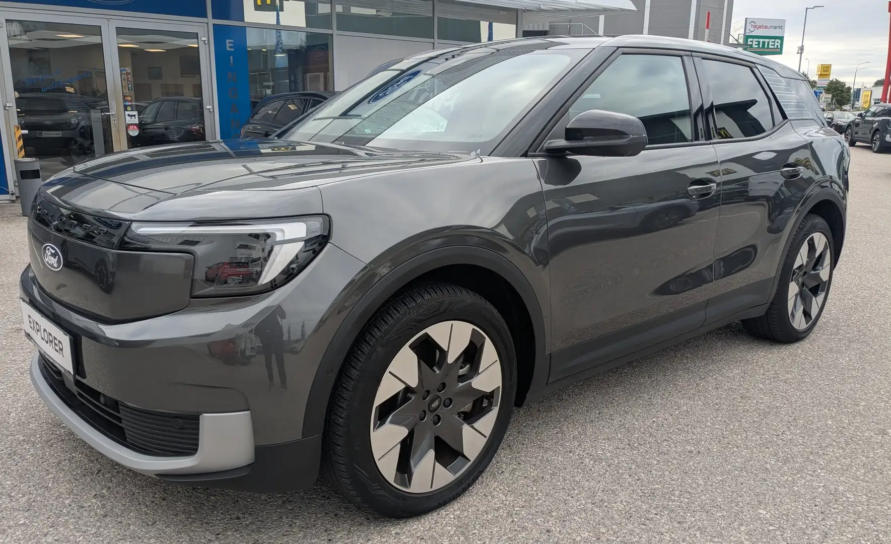 Ford Explorer Premium AWD NP: € 62.380.- Grau - 2