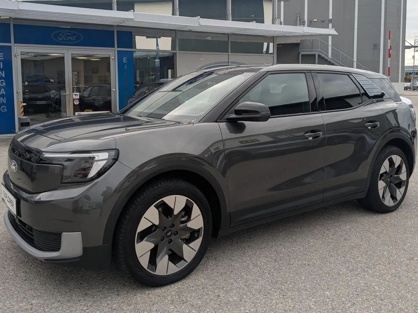 Ford Explorer Premium AWD NP: € 62.380.- Grau - 1