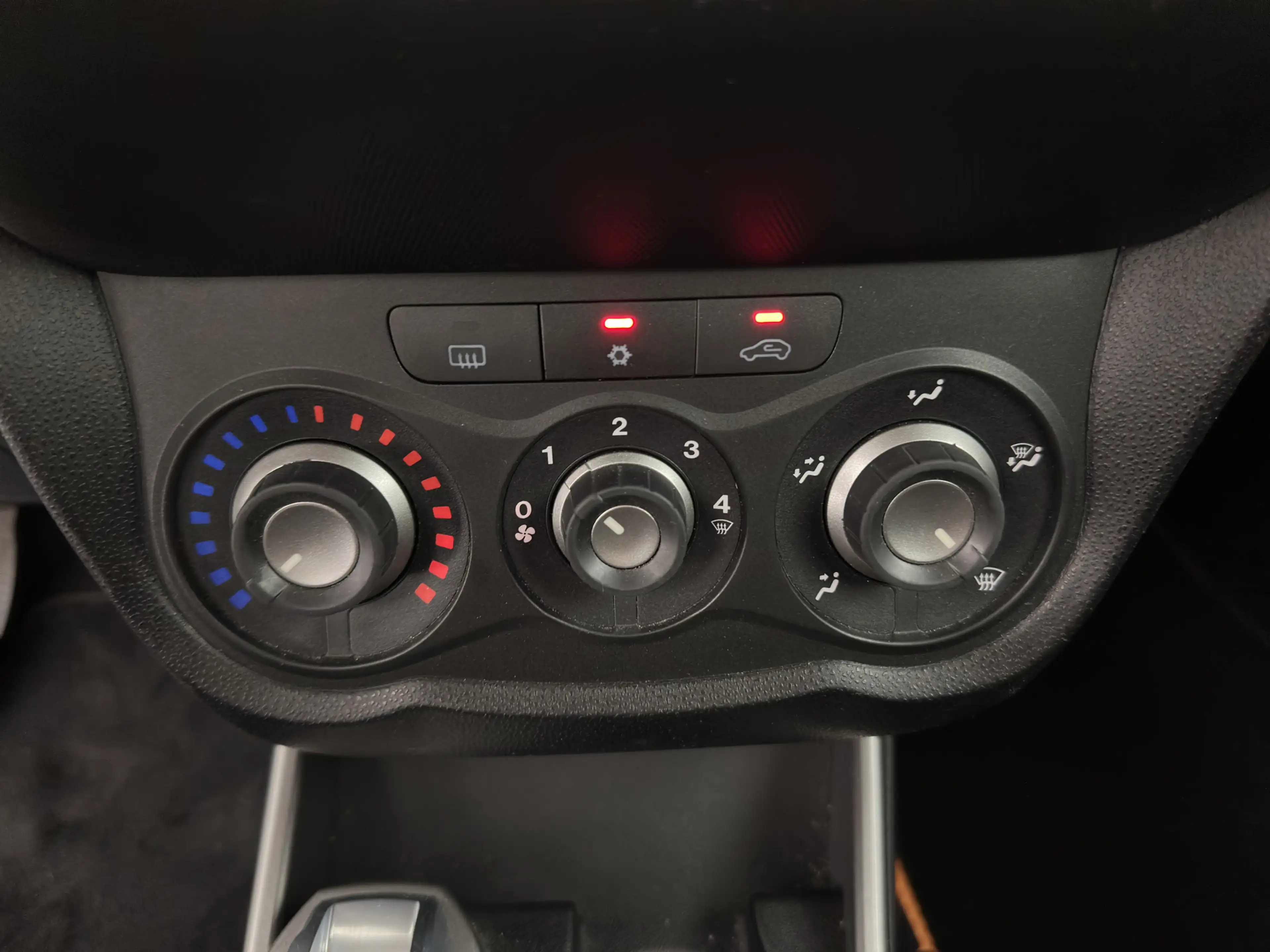 Alfa Romeo MiTo 1.3 JTDm ECO *NAVI-FULLMAP | AIRCO | DAB | PDC | S — photo 13