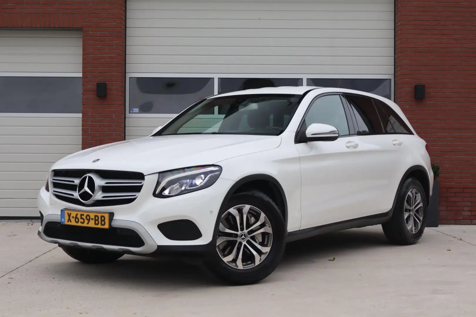 Mercedes-Benz GLC 250 211pk 4MATIC Business - Trekhaak - LED - Stoelverw Weiß - 1