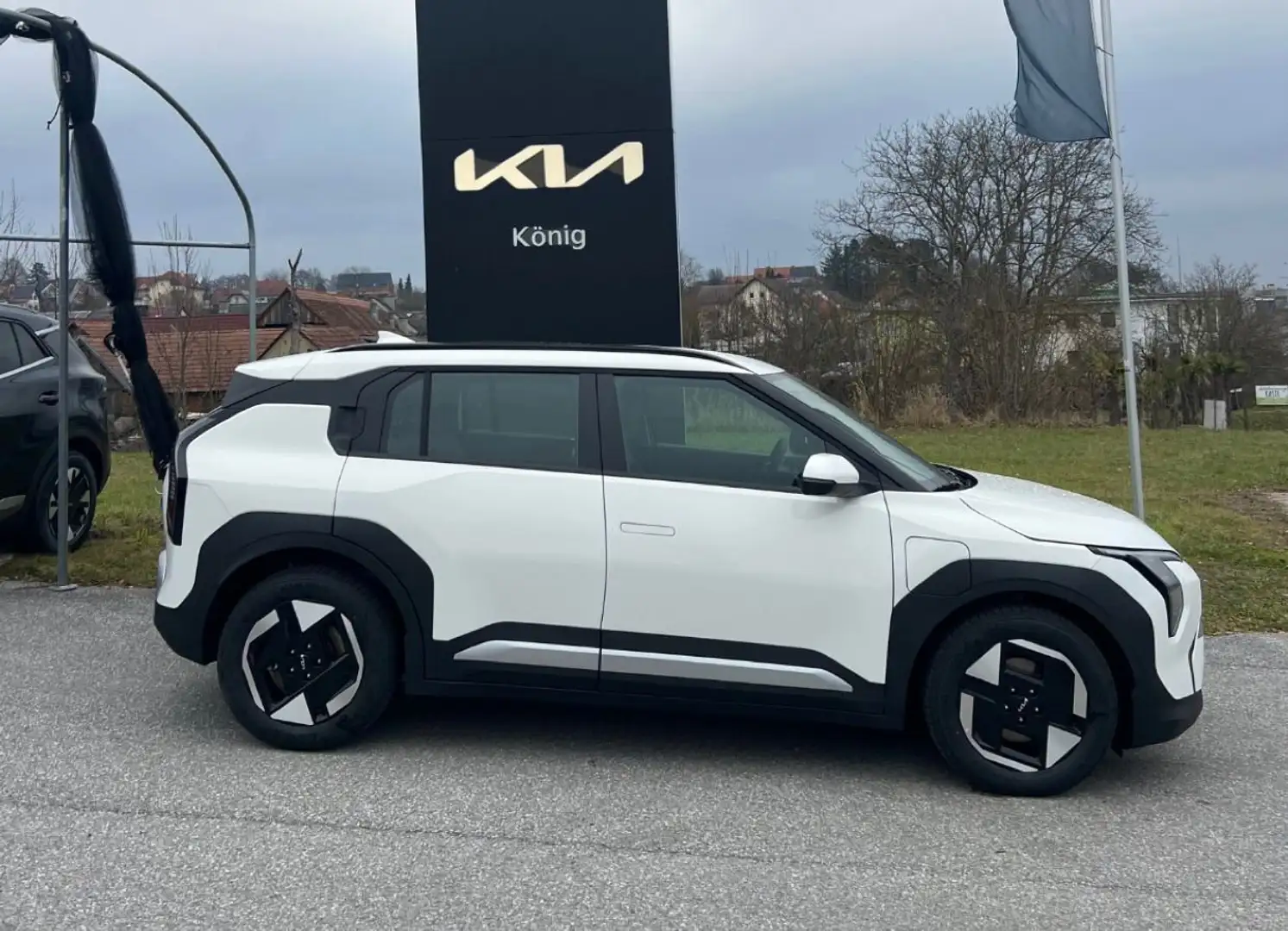 Kia EV3 EV3 FWD 81,4kWh Long Range Air Air Weiß - 1