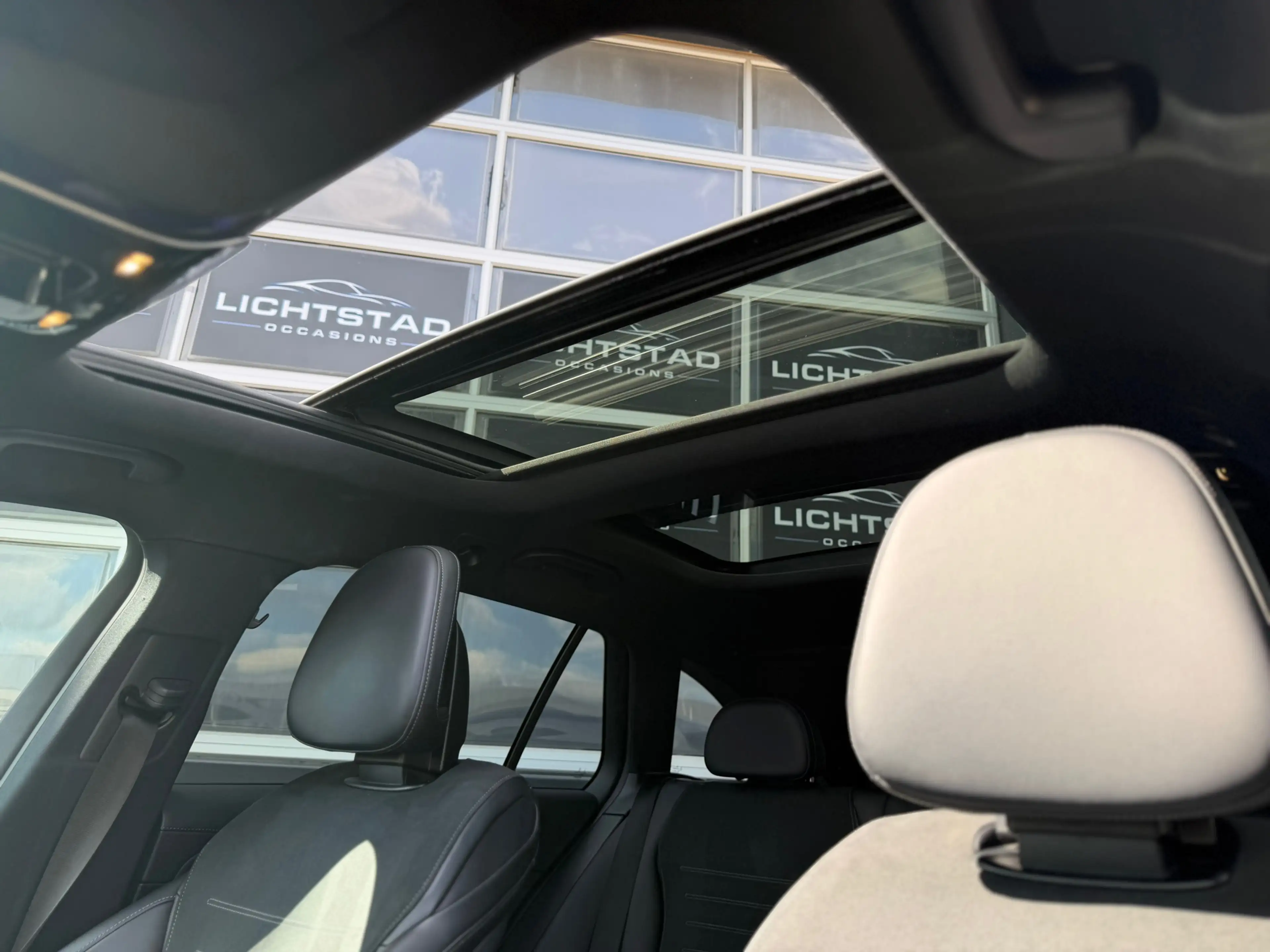 Mercedes-Benz C 200 Estate AMG Line PANO CRUISE SFEERVERLICHTING 100% — photo 8