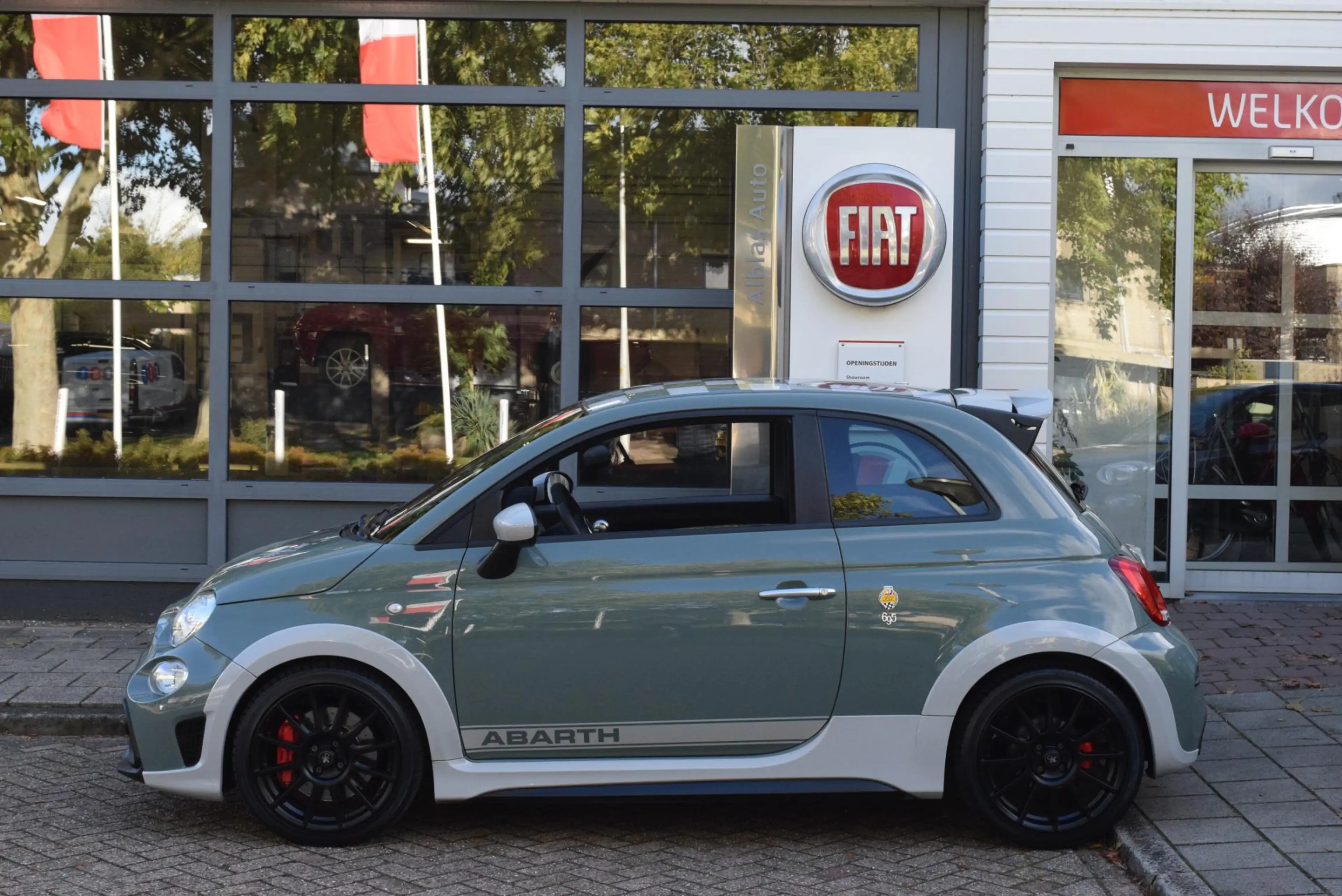 Fiat 500 Abarth 1.4 T-Jet 180pk Abarth|70th Anniversary|1 van 1949 — photo 2