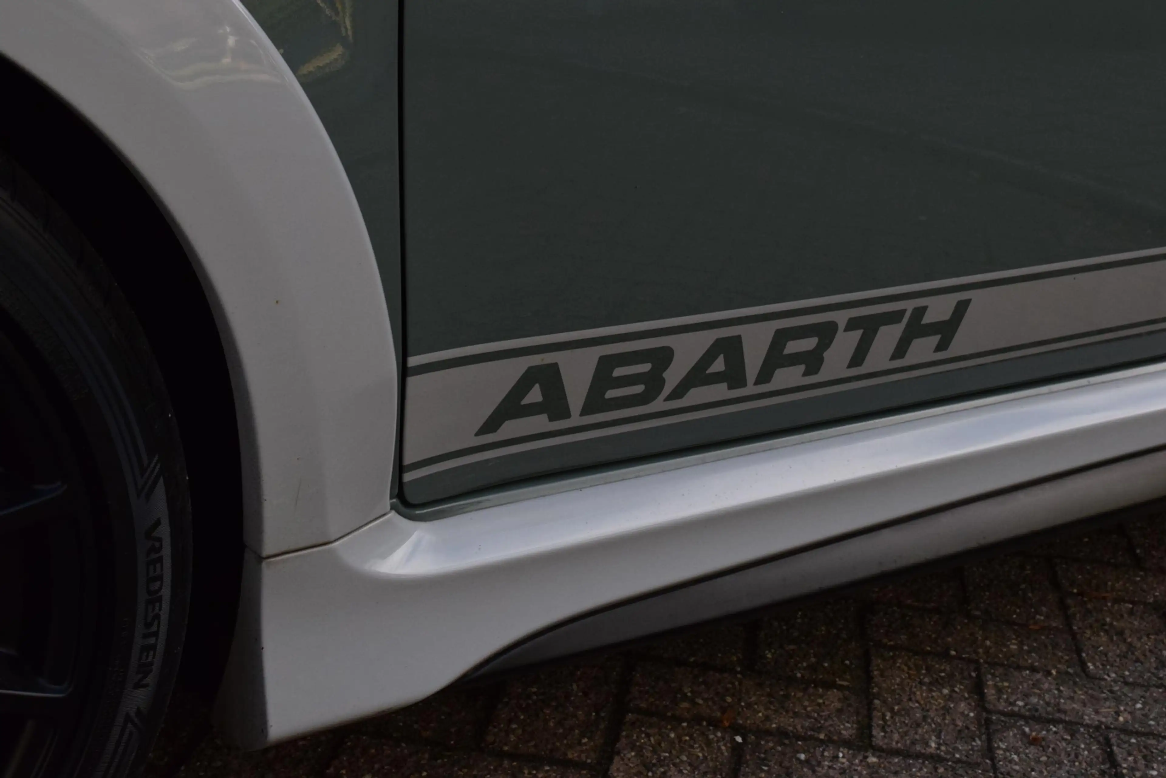 Fiat 500 Abarth 1.4 T-Jet 180pk Abarth|70th Anniversary|1 van 1949 — photo 13