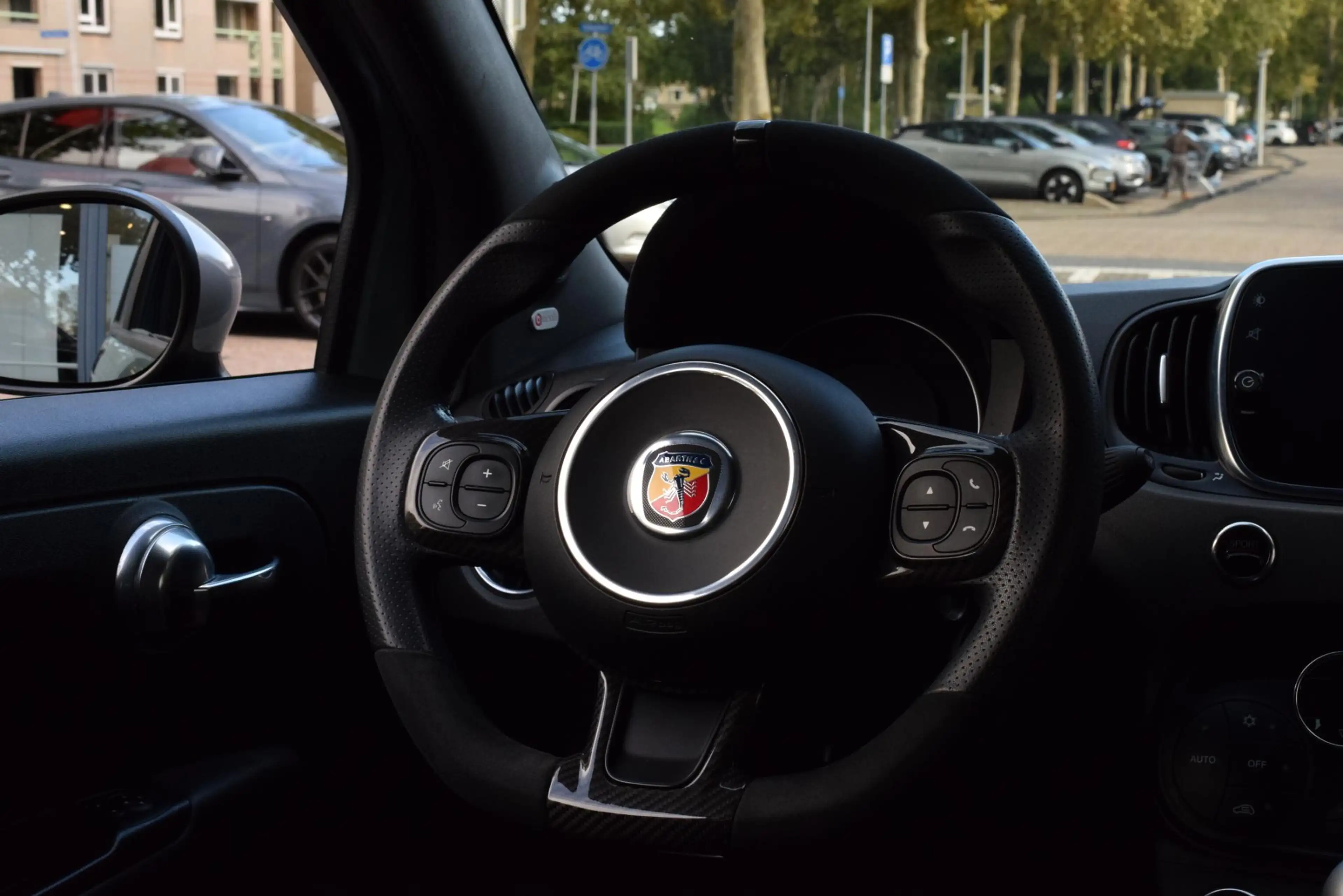 Fiat 500 Abarth 1.4 T-Jet 180pk Abarth|70th Anniversary|1 van 1949 — photo 31