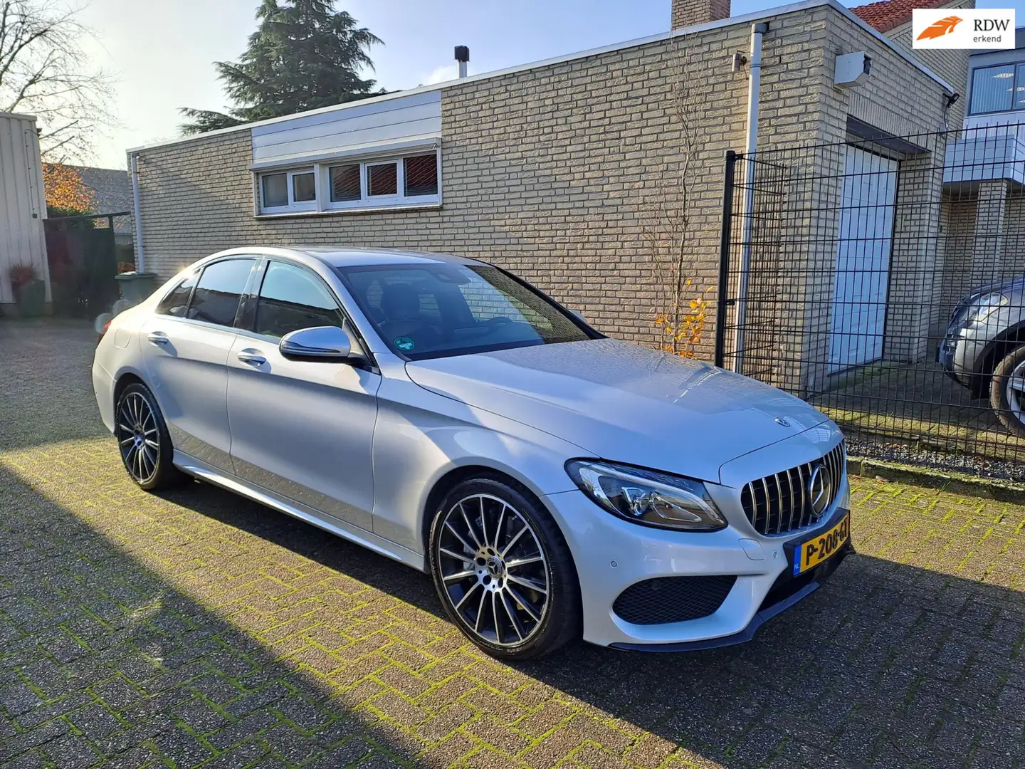 Mercedes-Benz C 300 Prestige Grijs - 1