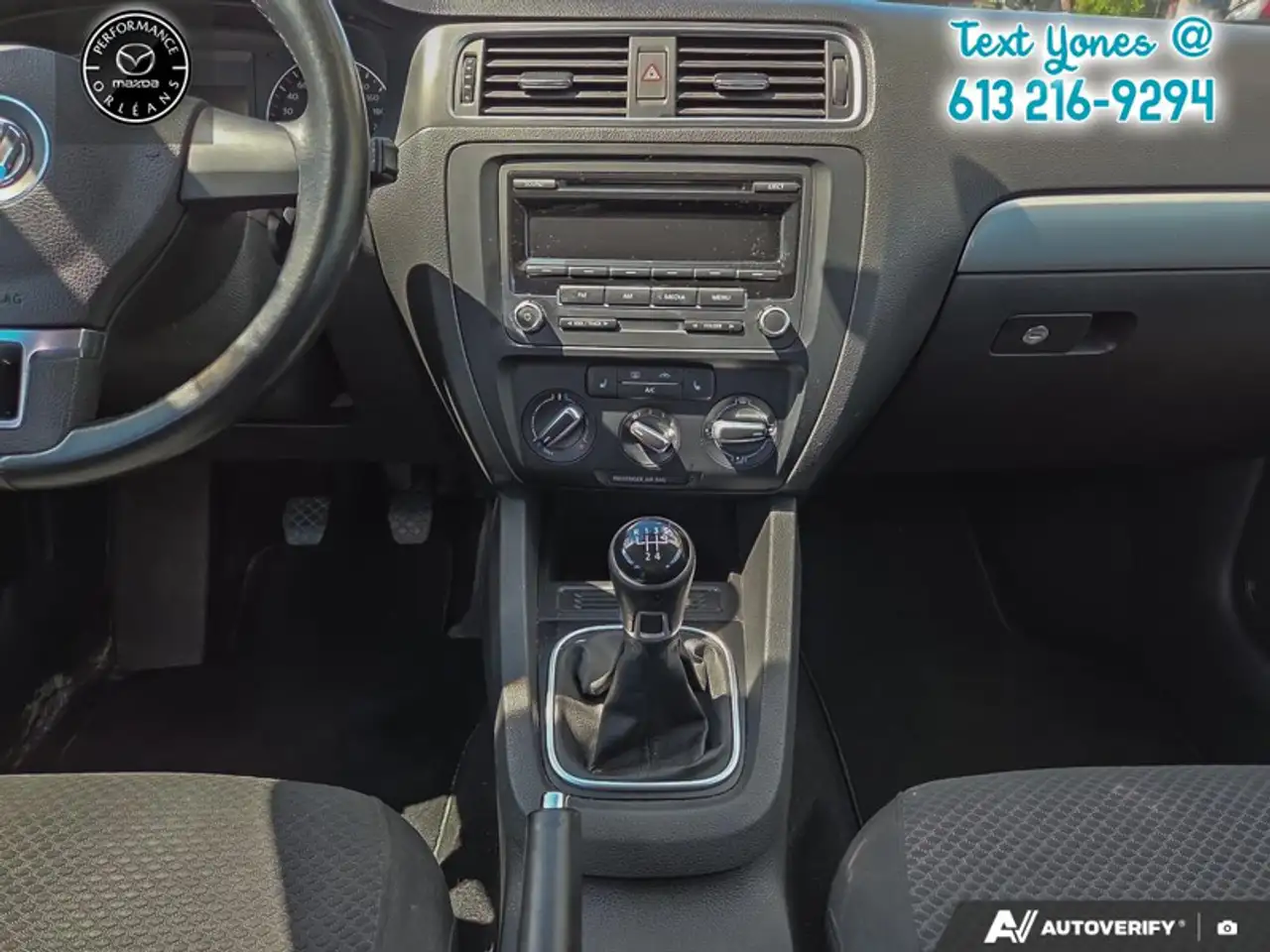 Volkswagen Jetta снимка Volkswagen Jetta