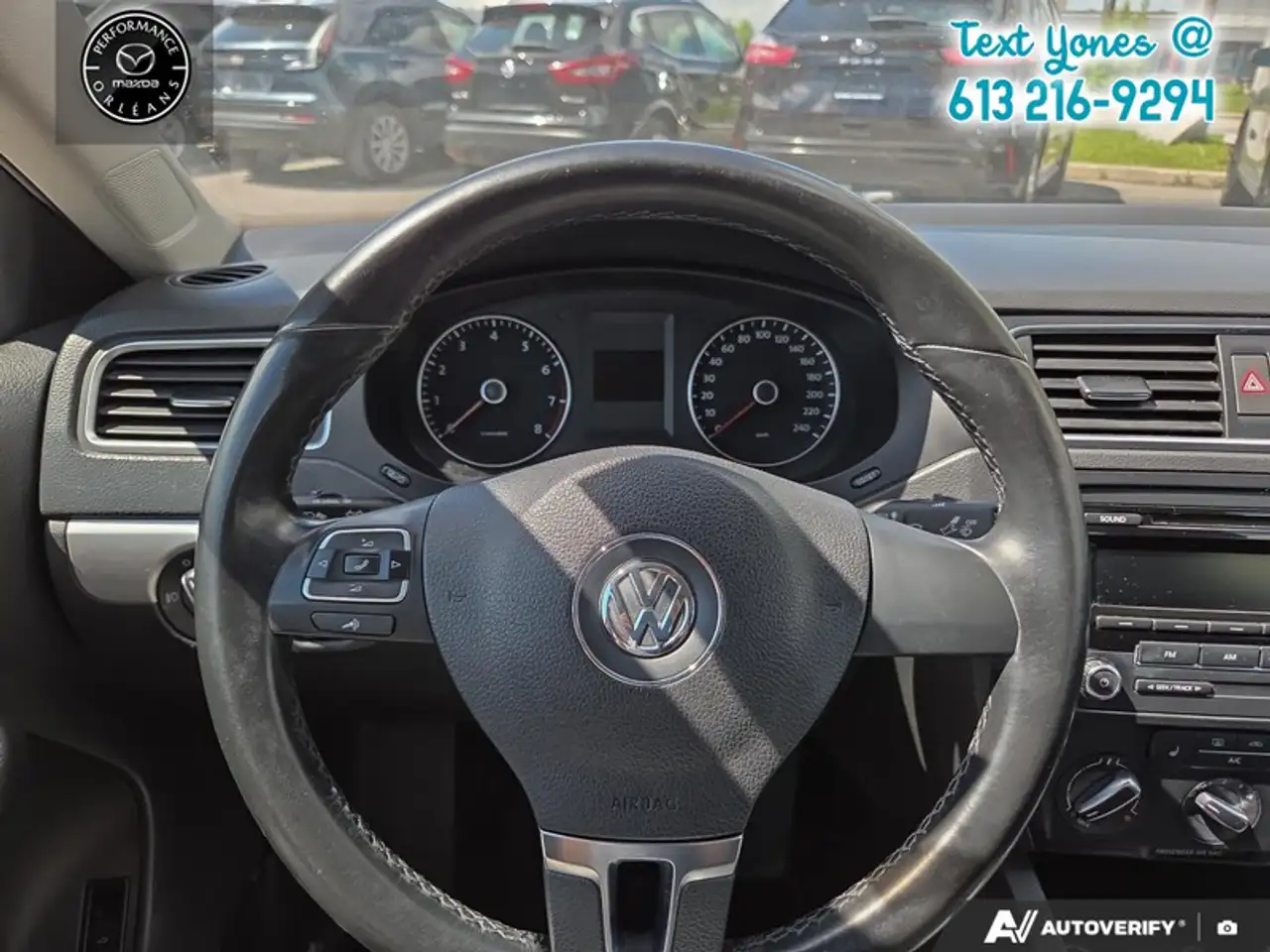 Volkswagen Jetta снимка Volkswagen Jetta