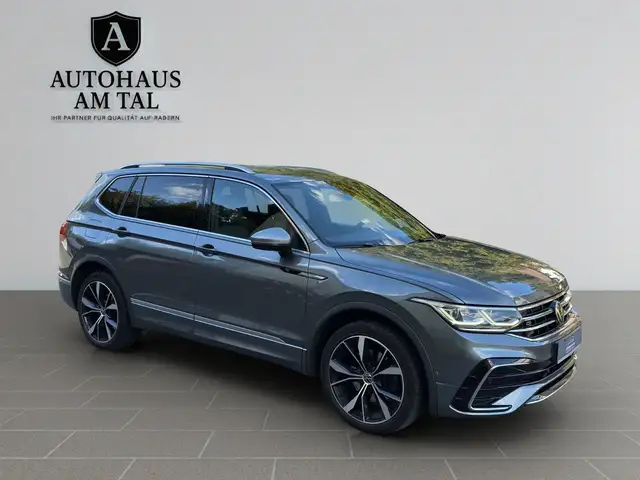 Volkswagen Tiguan Allspace R Line 4Motion 7 Sitzer~Matrix