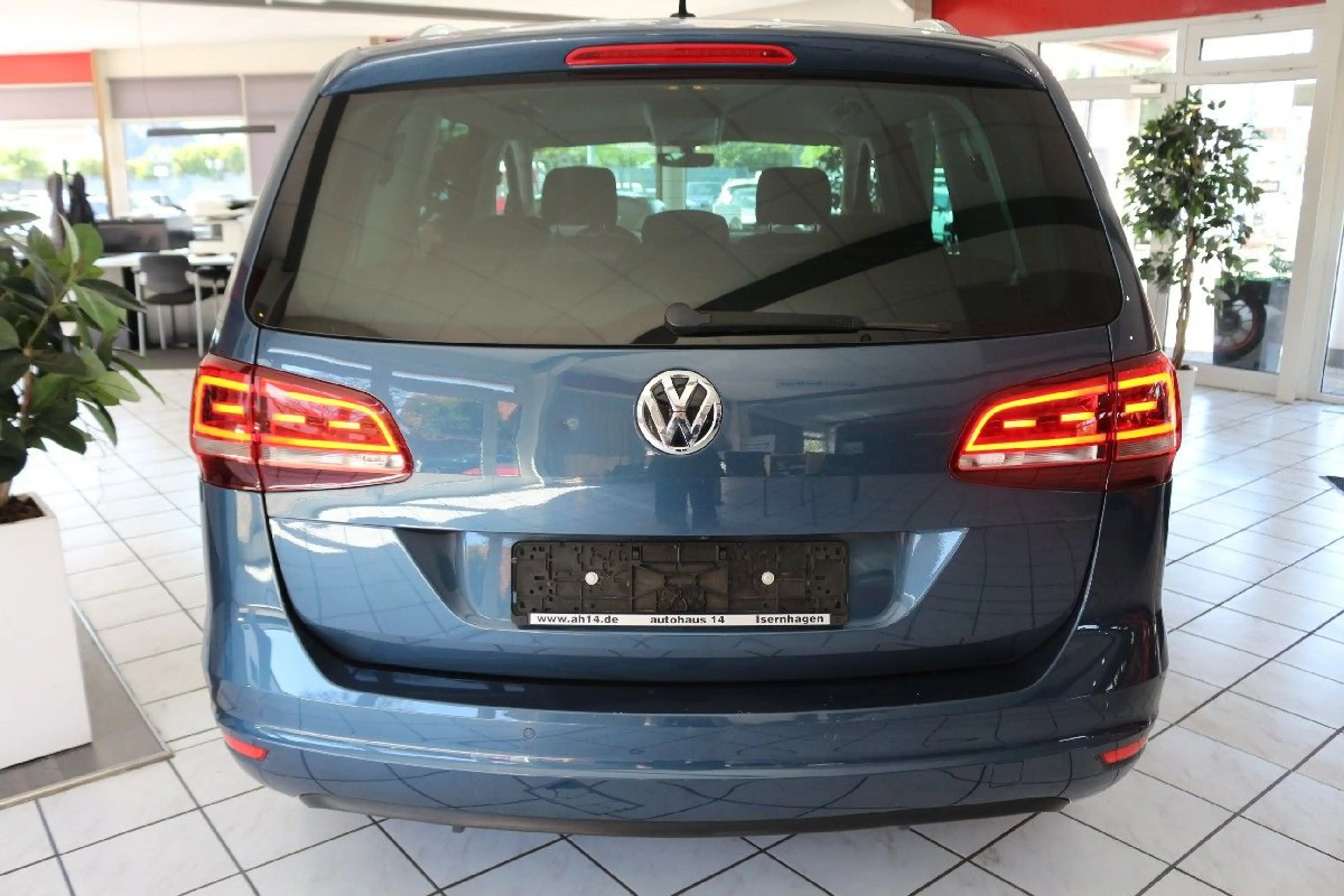 Volkswagen Sharan 1.4 TSI - Navi-Kamera-7Sitze-AHK-1Hand — photo 6