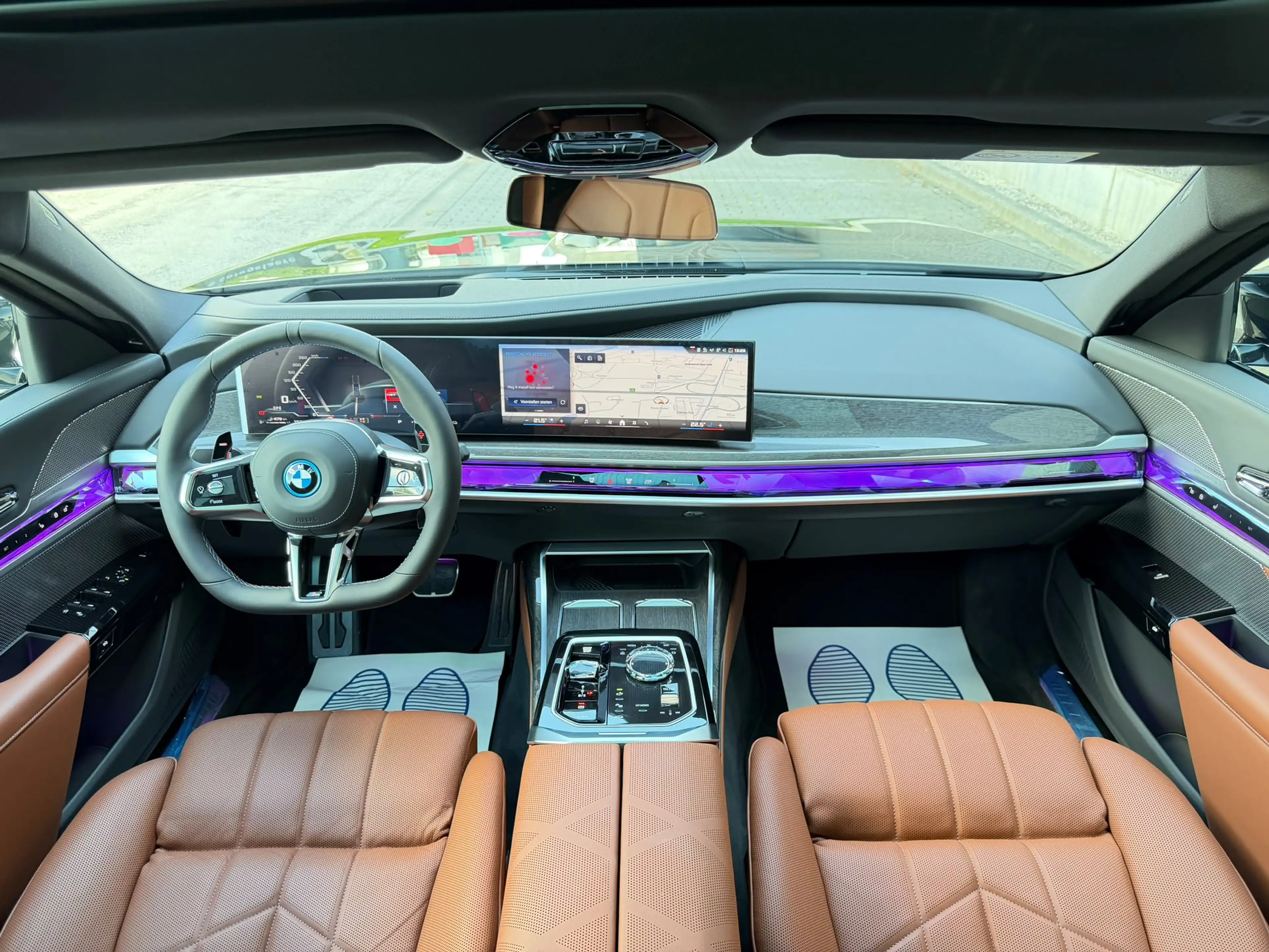 BMW 760 M760eXAS PHEV (420 kW) — photo 9