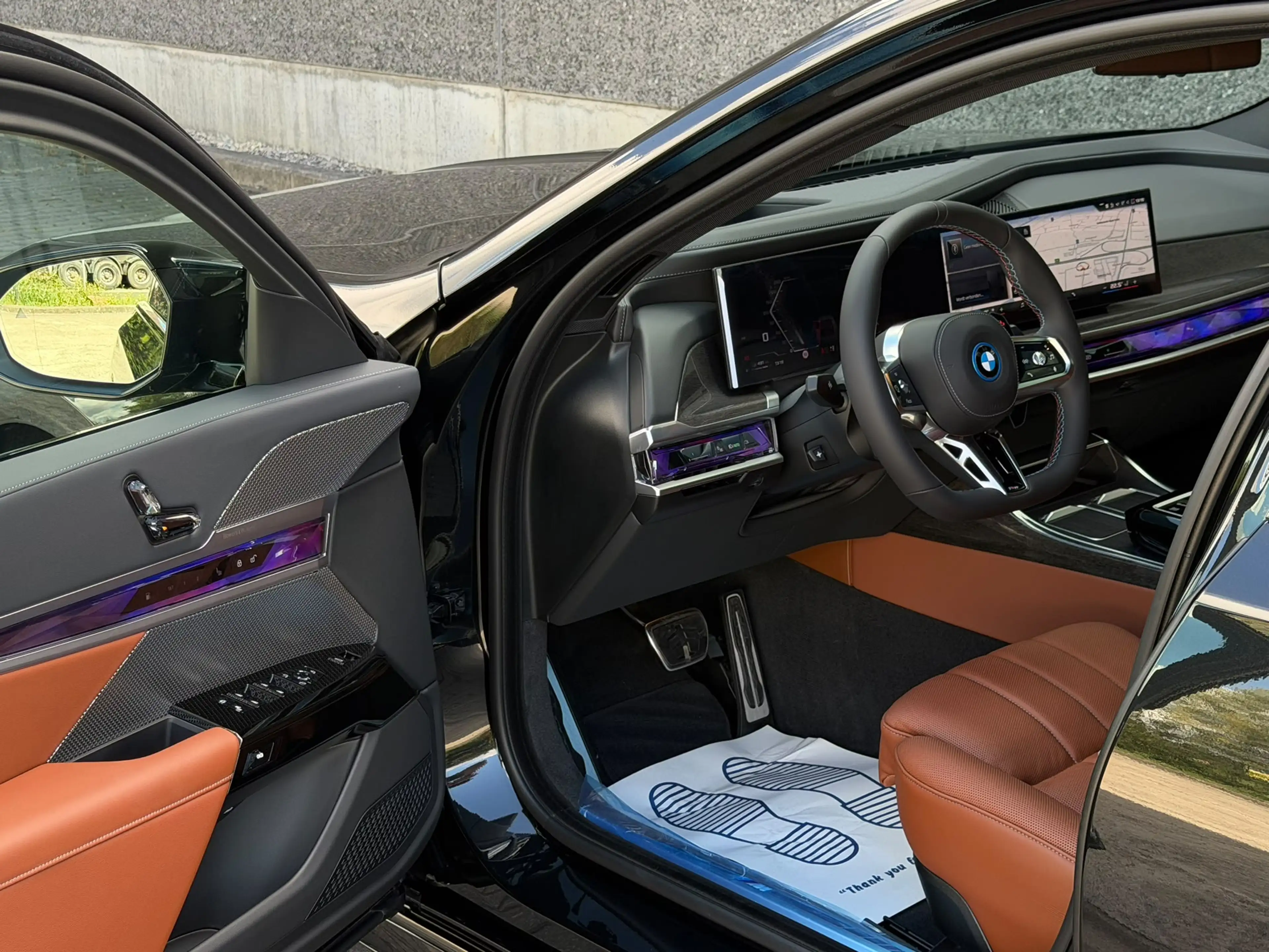 BMW 760 M760eXAS PHEV (420 kW) — photo 8