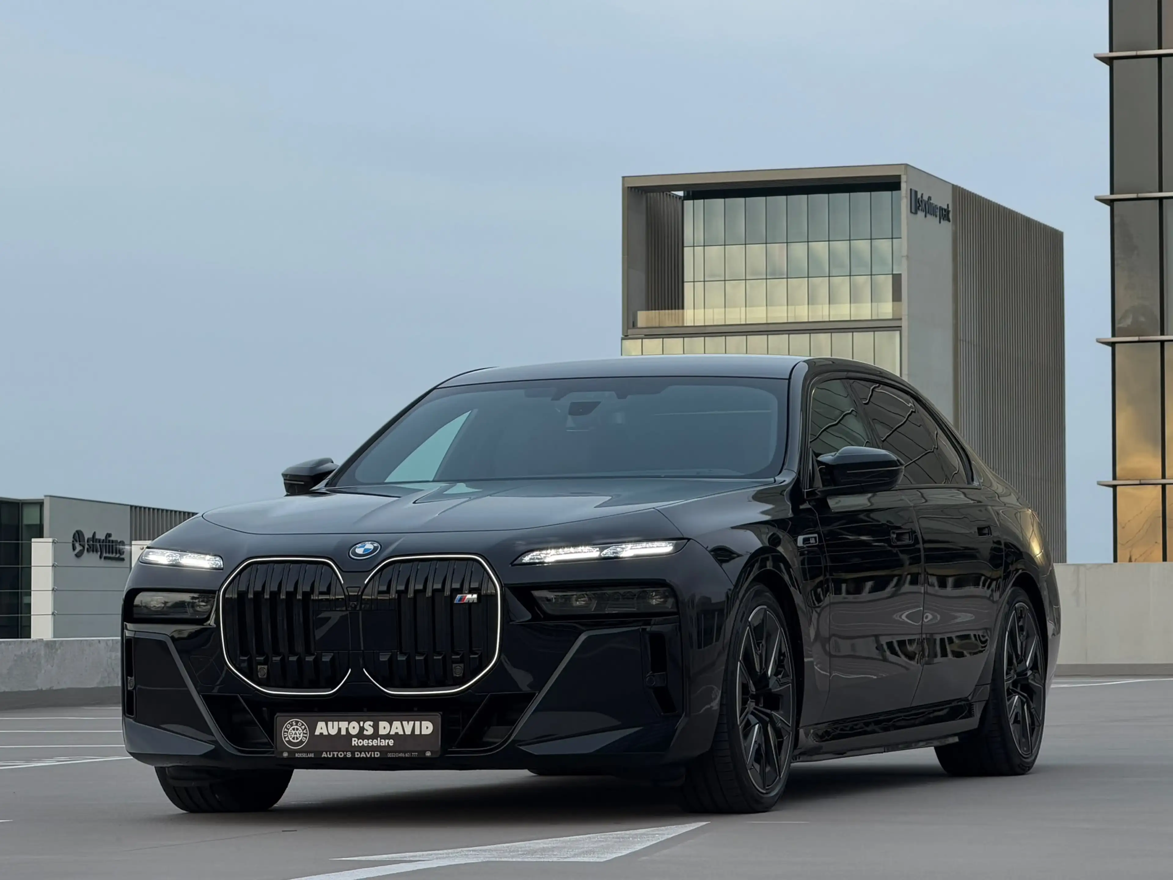 BMW 760 M760eXAS PHEV (420 kW) — photo 6