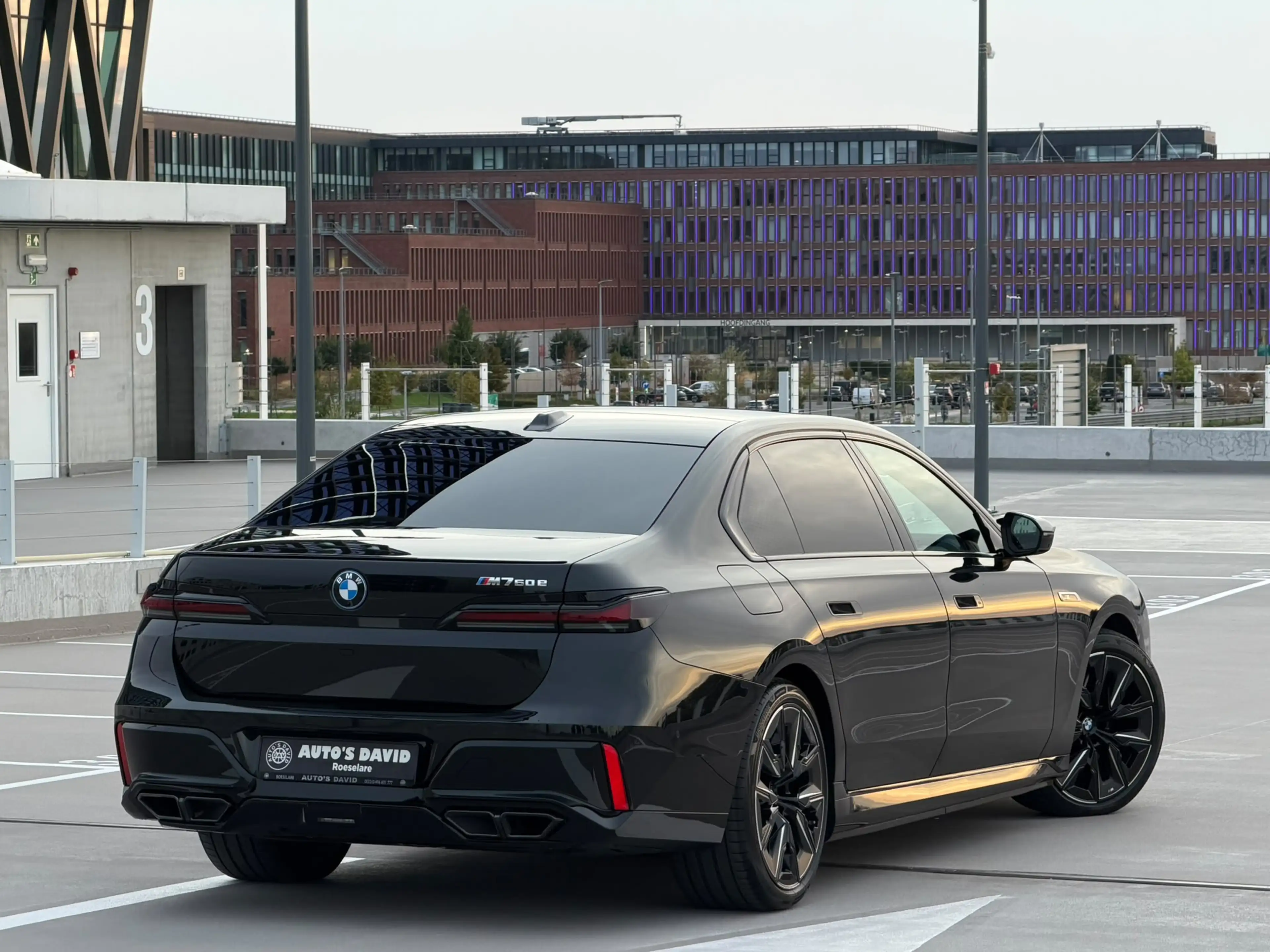 BMW 760 M760eXAS PHEV (420 kW) — photo 2
