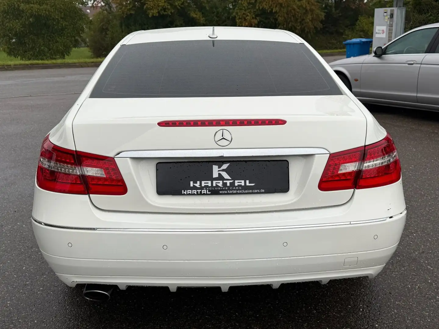 Mercedes-Benz E 220 Coupe *Navi*Sitzheizung*Scheck*Herbst-Sale* Blanc - 2