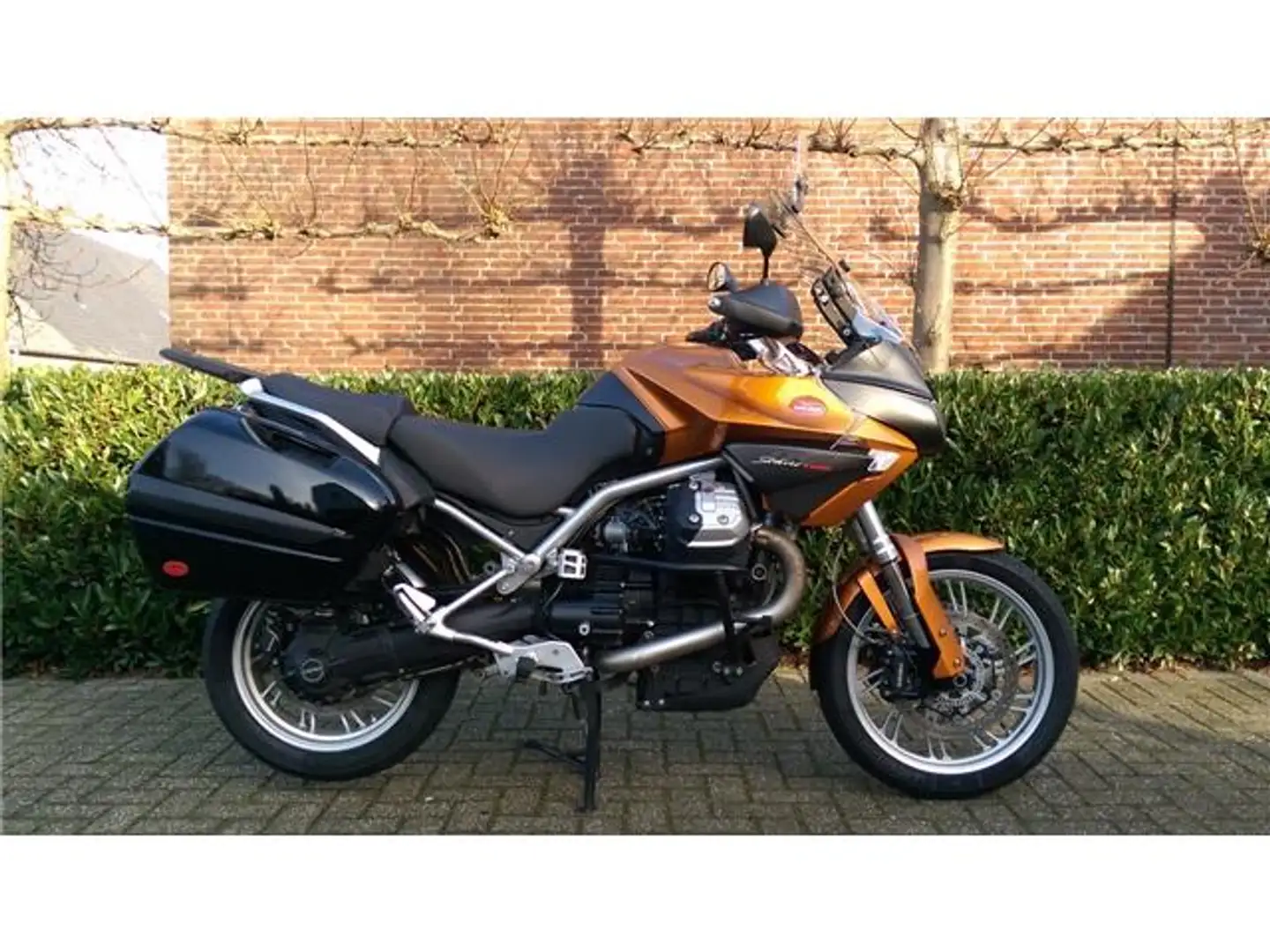 Moto Guzzi Stelvio 1200 Stelvio 8V ABS  Oranje - 1