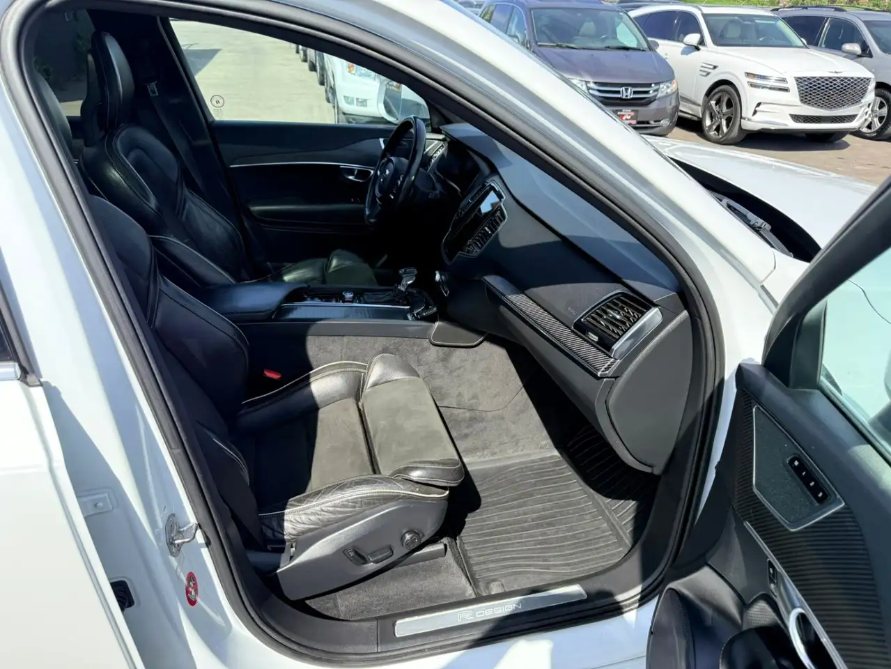 Volvo XC90 photo Volvo XC90