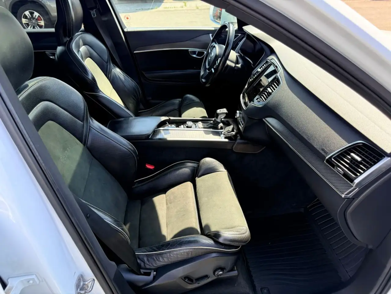 Volvo XC90 photo Volvo XC90
