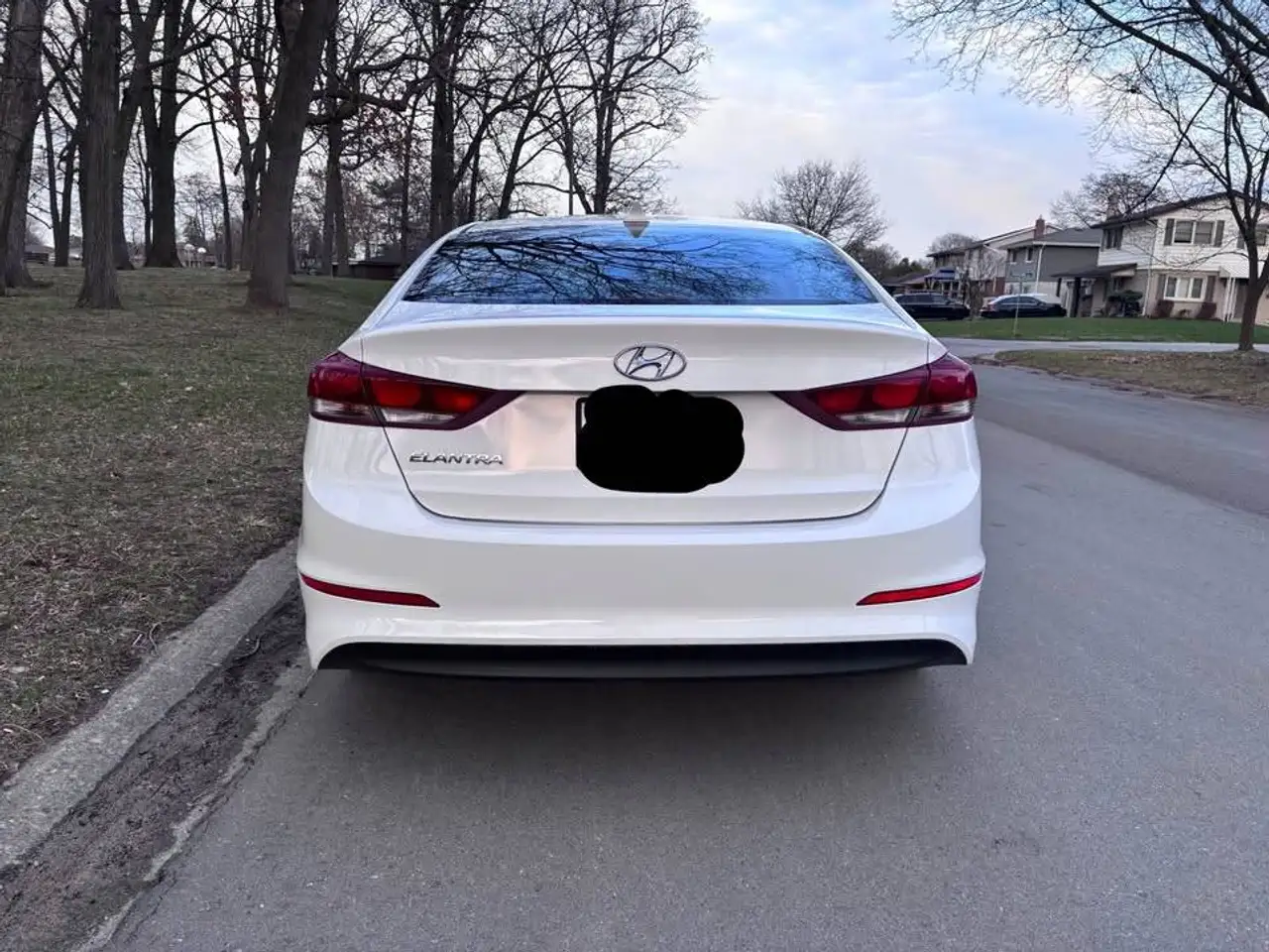 Hyundai ELANTRA снимка Hyundai ELANTRA