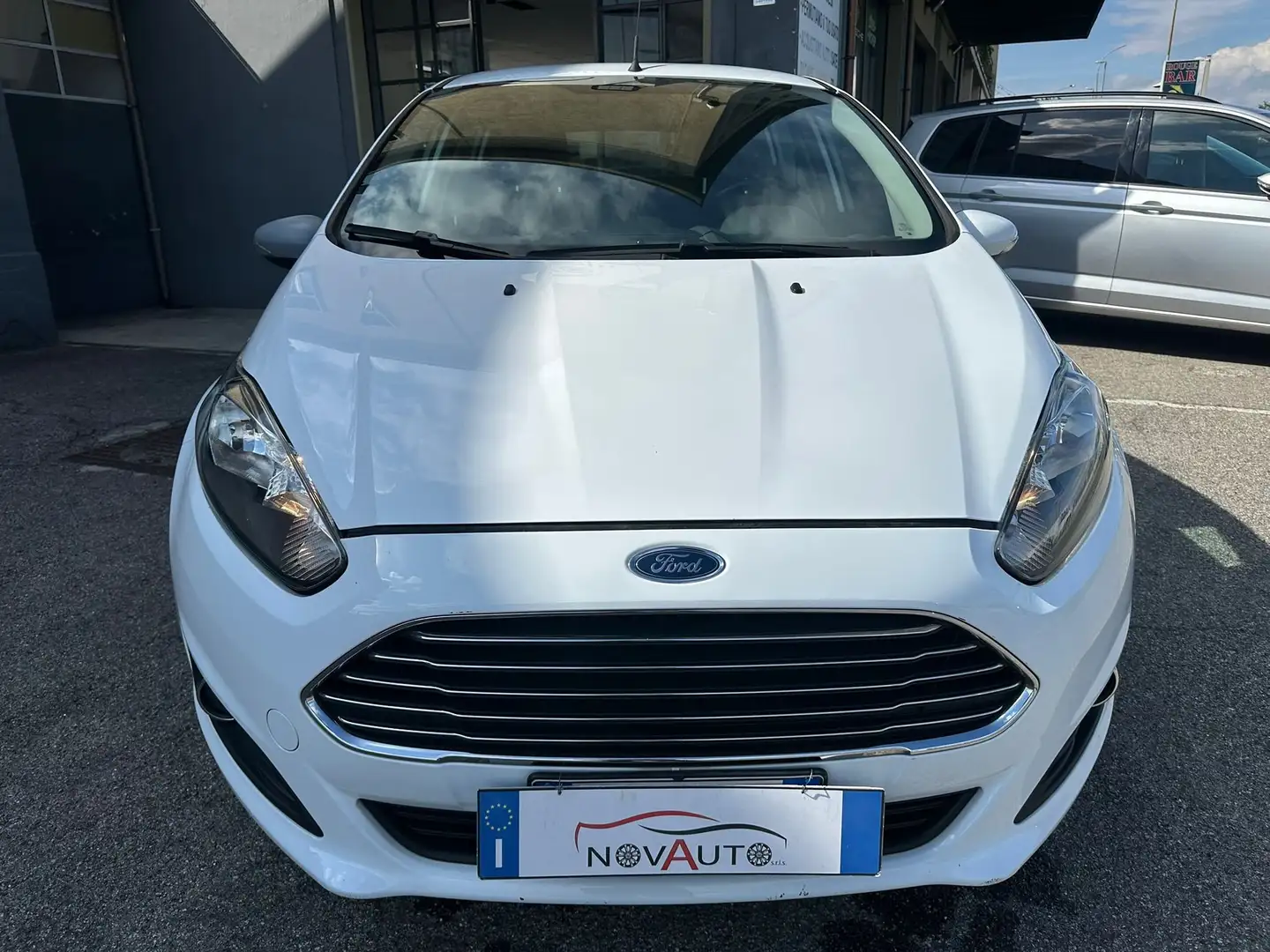 Ford Fiesta Fiesta 5p 1.5 tdci Titanium 75cv Weiß - 1