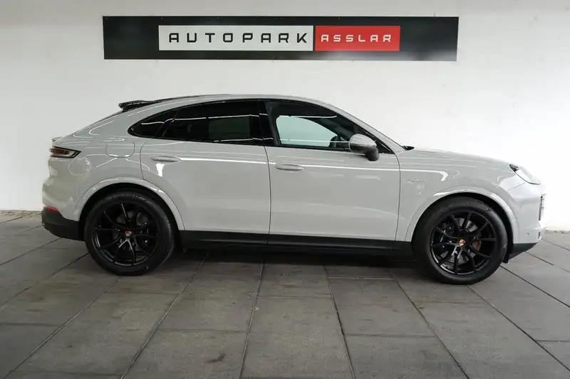 PORSCHE Cayenne Coupe