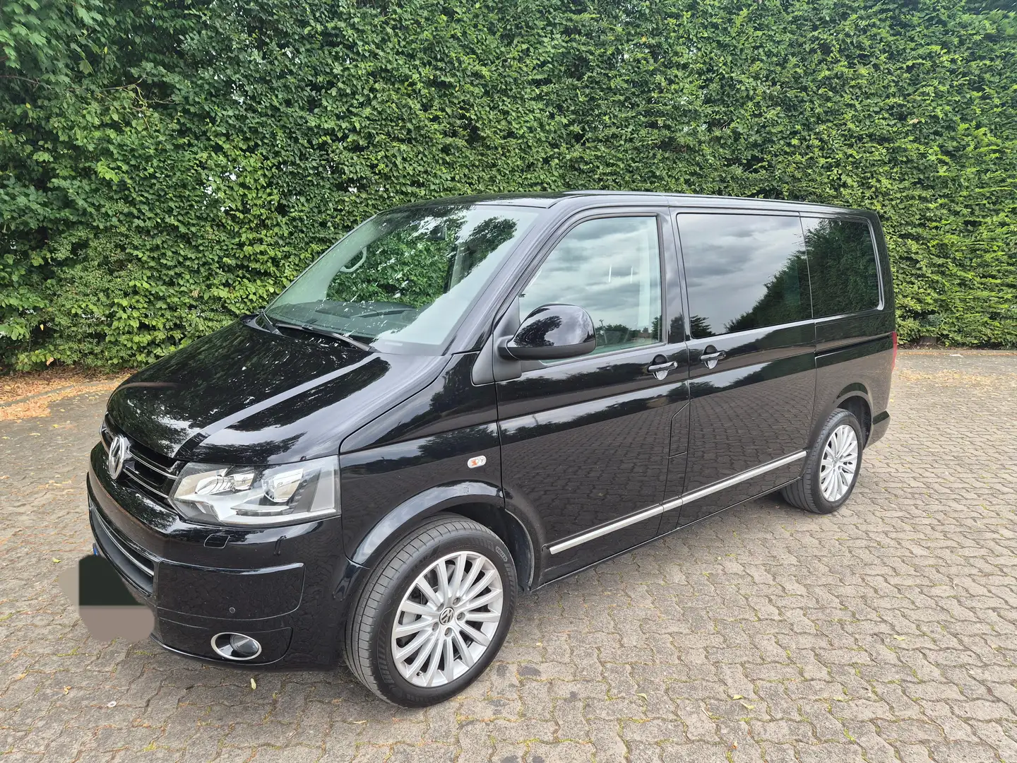 Volkswagen T5 Multivan Multivan DSG 4MOTION Highline Schwarz - 1