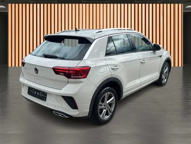 Volkswagen T-Roc view 26