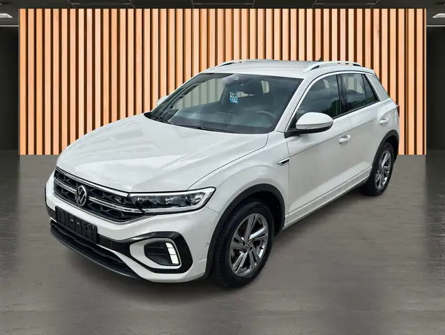 Volkswagen T-Roc view 2