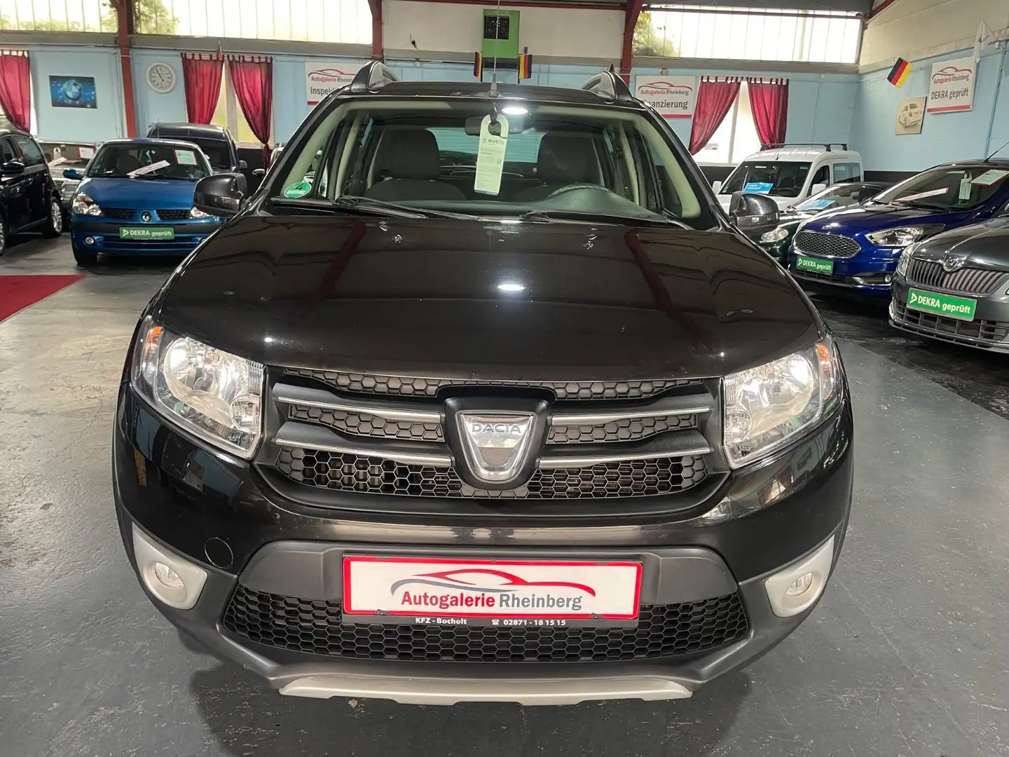 Dacia Sandero Stepway*KLIMA*NAVI*EINPARKHILFE*TÜV NEU Schwarz - 2