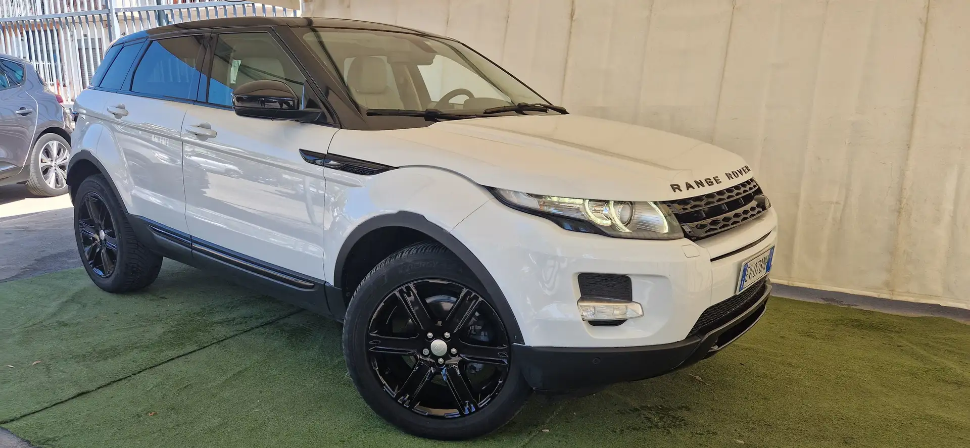 Land Rover Range Rover Evoque 2.2 TD4 150CV AUT. 04/2014 Blanc - 2