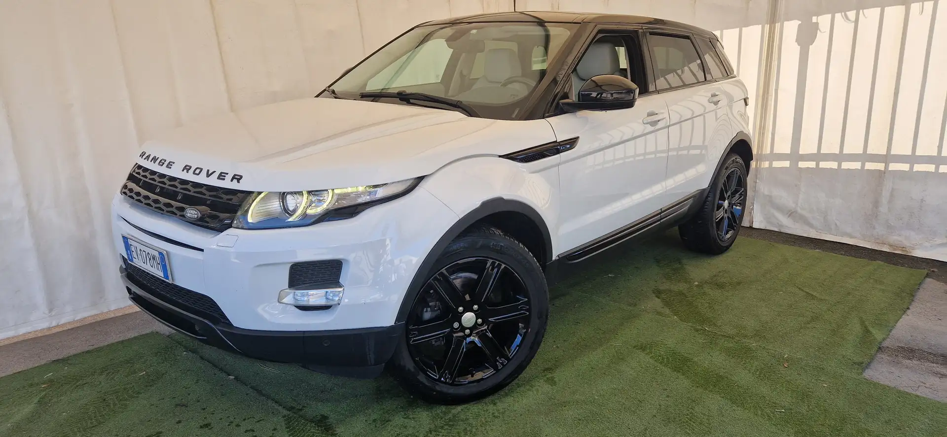 Land Rover Range Rover Evoque 2.2 TD4 150CV AUT. 04/2014 Blanc - 1