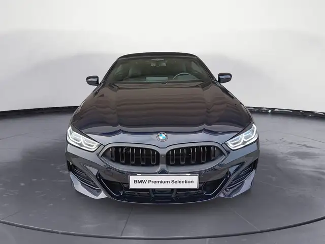 BMW 8 Series view 9