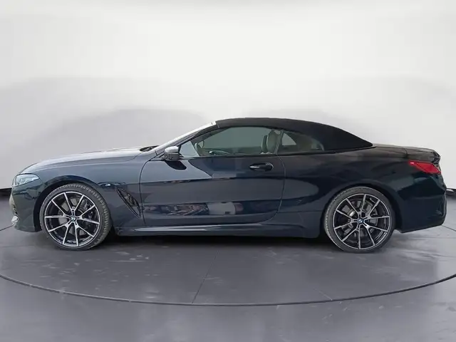 BMW 8 Series view 3