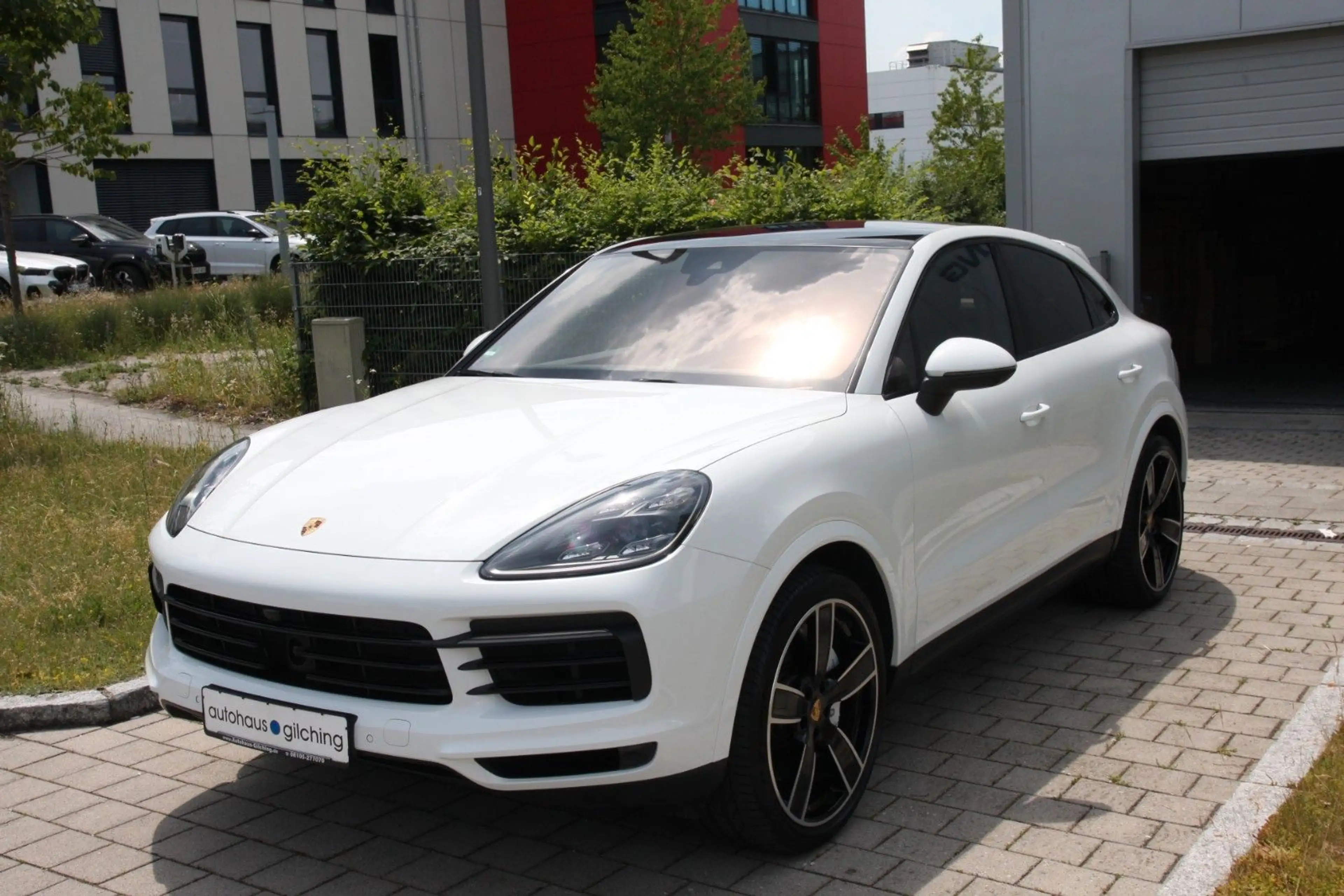 Porsche Cayenne Coupe S DISTR*LUFT*HAL*MATRIX*PDCC*22" — photo 3