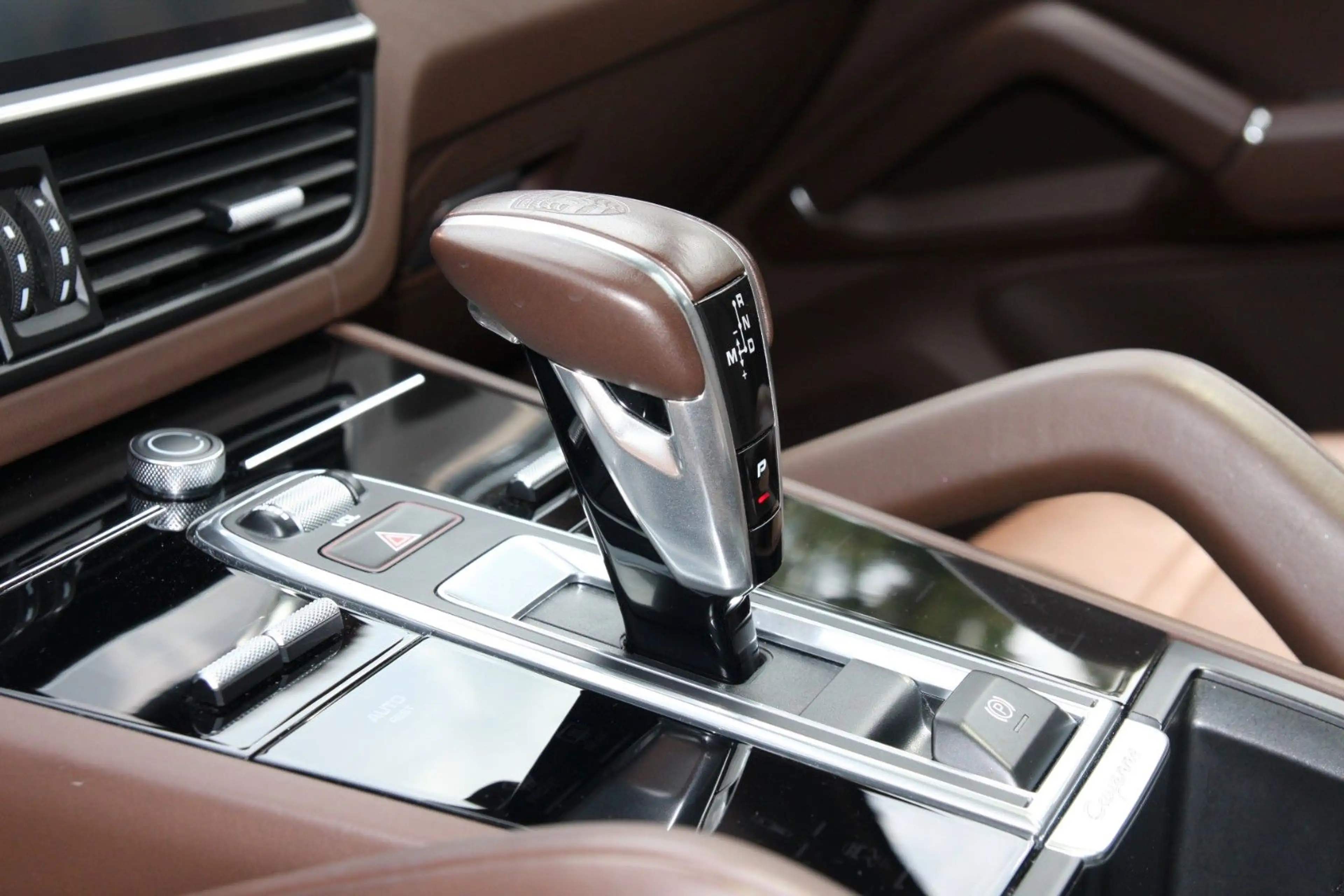 Porsche Cayenne Coupe S DISTR*LUFT*HAL*MATRIX*PDCC*22" — photo 13