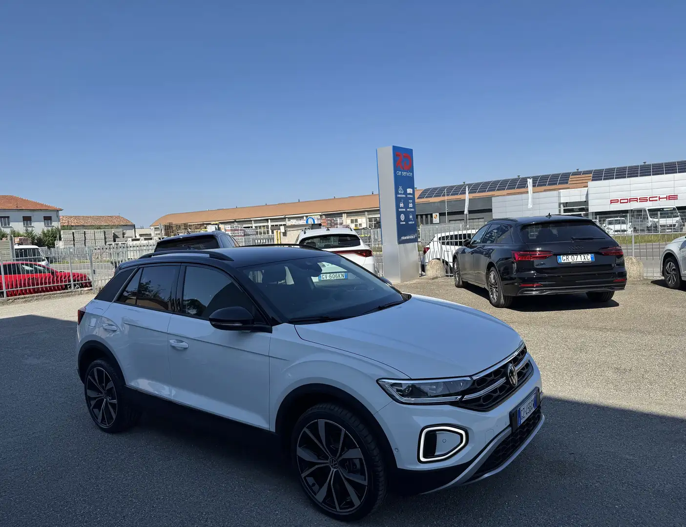 Volkswagen T-Roc 1.5 tsi Style dsg / NO VINCOLI / Fari Matrix Weiß - 2