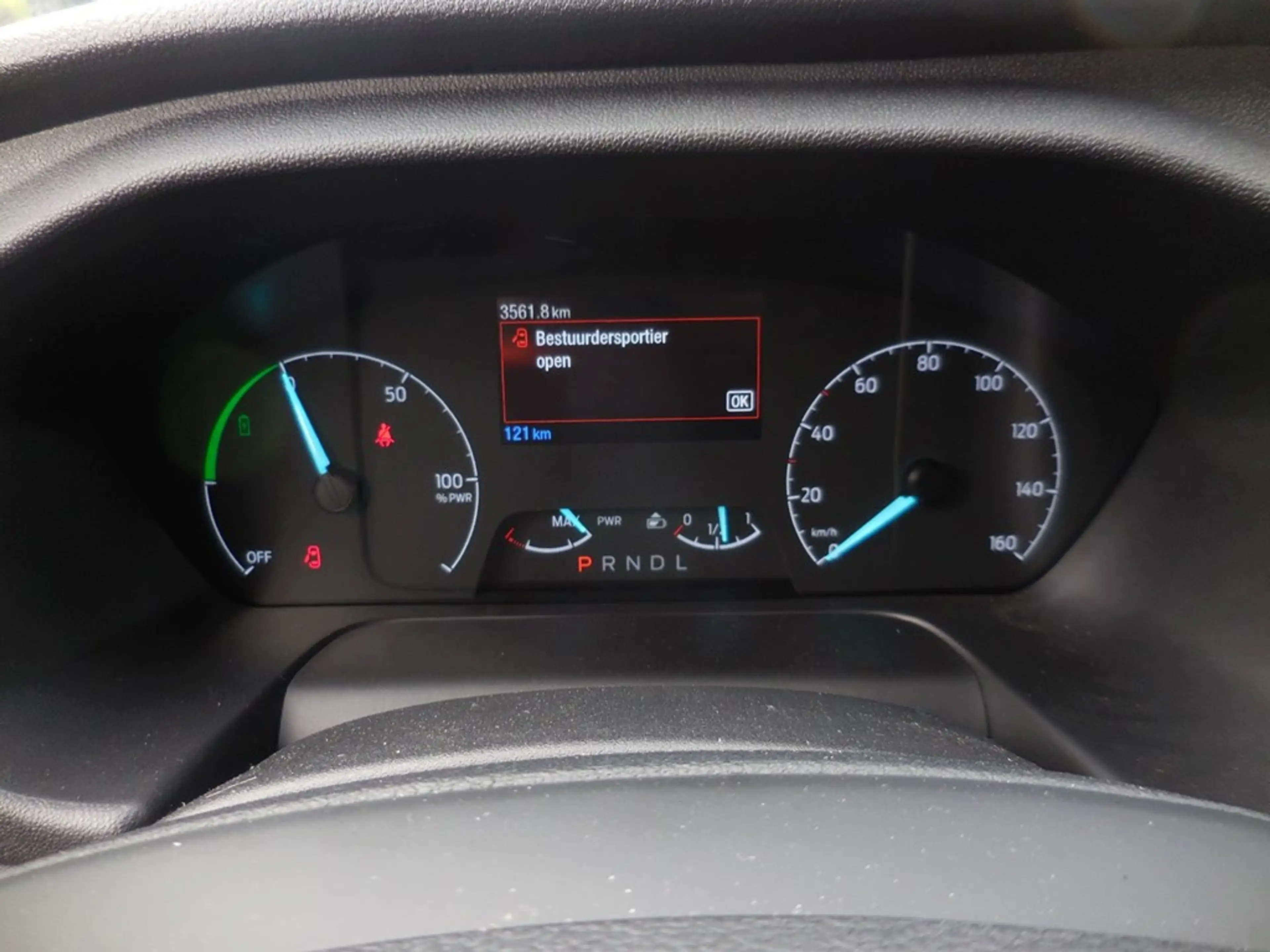 Ford E-Transit Trend — photo 10