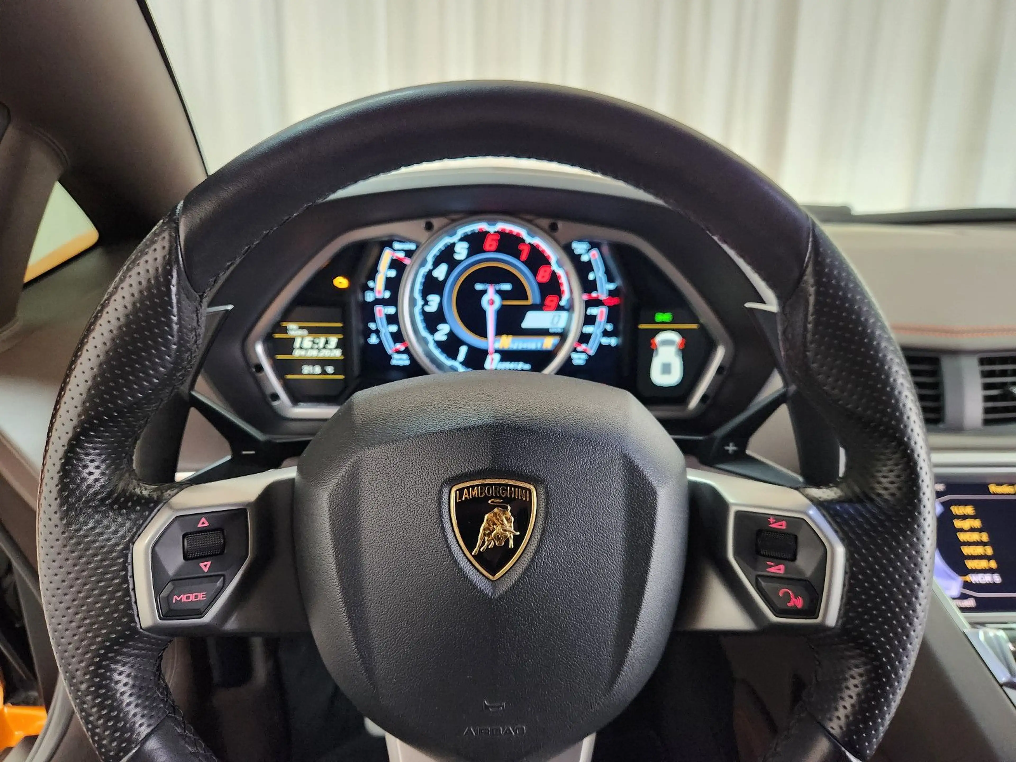 Lamborghini Aventador LP 700-4 Lift SHZ Tel. PDC — photo 14