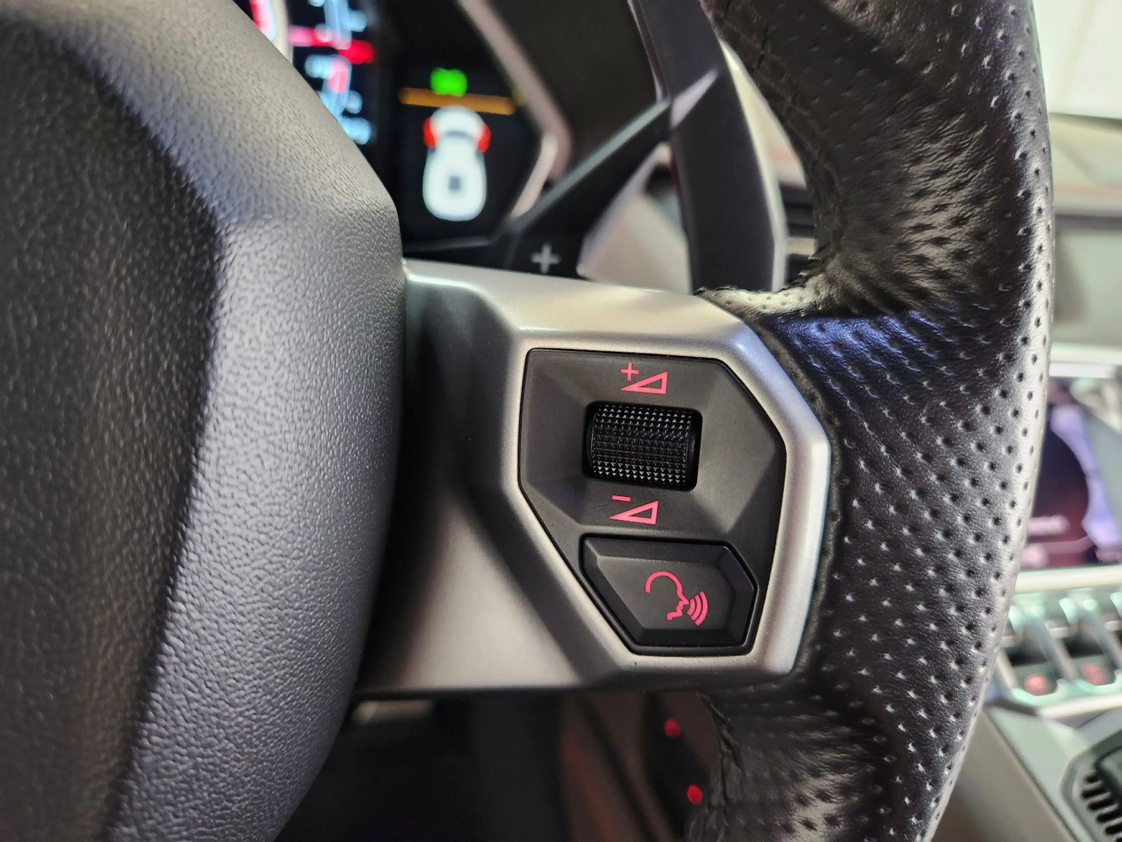 Lamborghini Aventador LP 700-4 Lift SHZ Tel. PDC — photo 16
