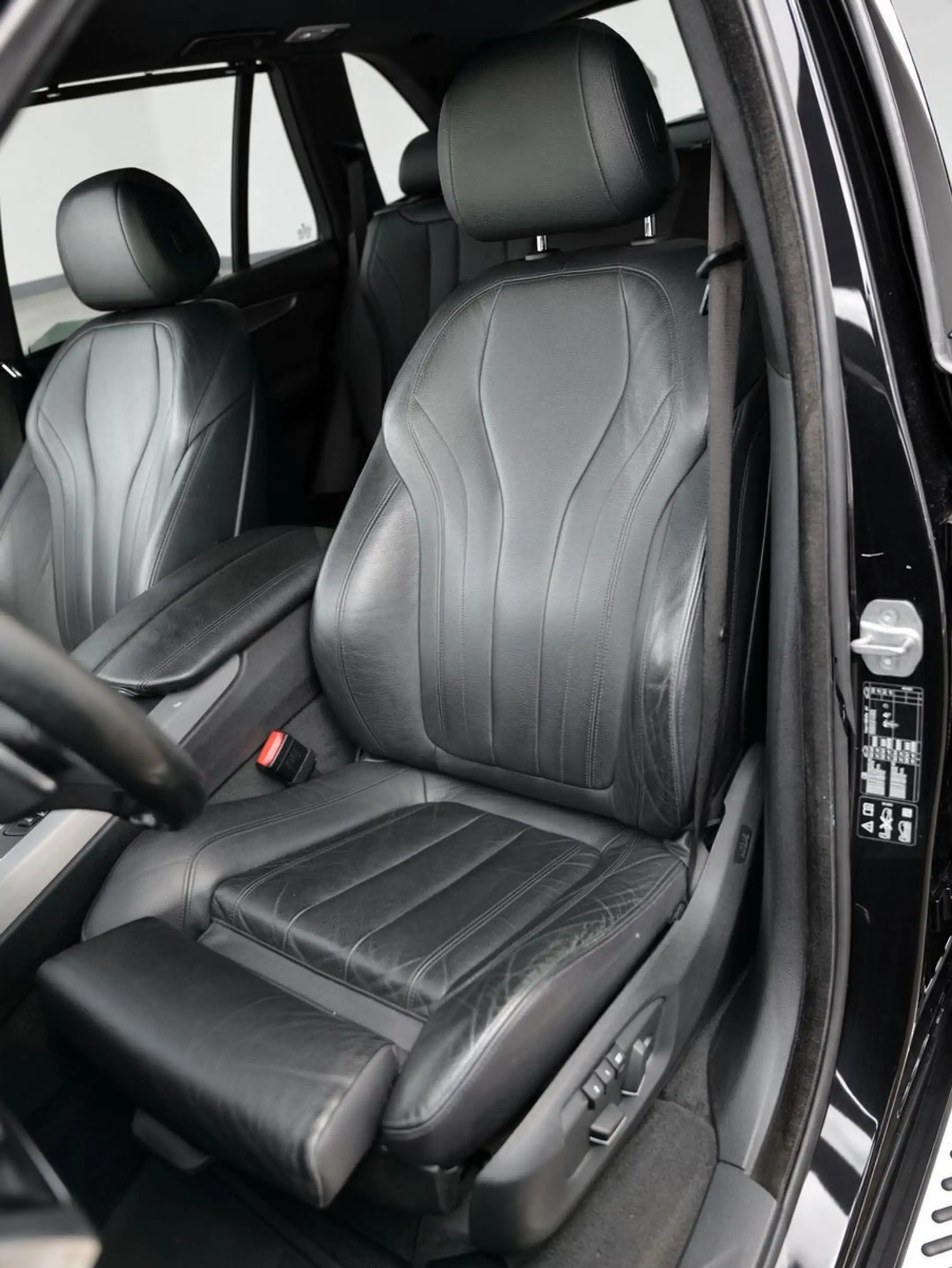 BMW X5 xDrive 40d M SPORT+PAKET+ACC+7-SITZ+aLED+20" — photo 11