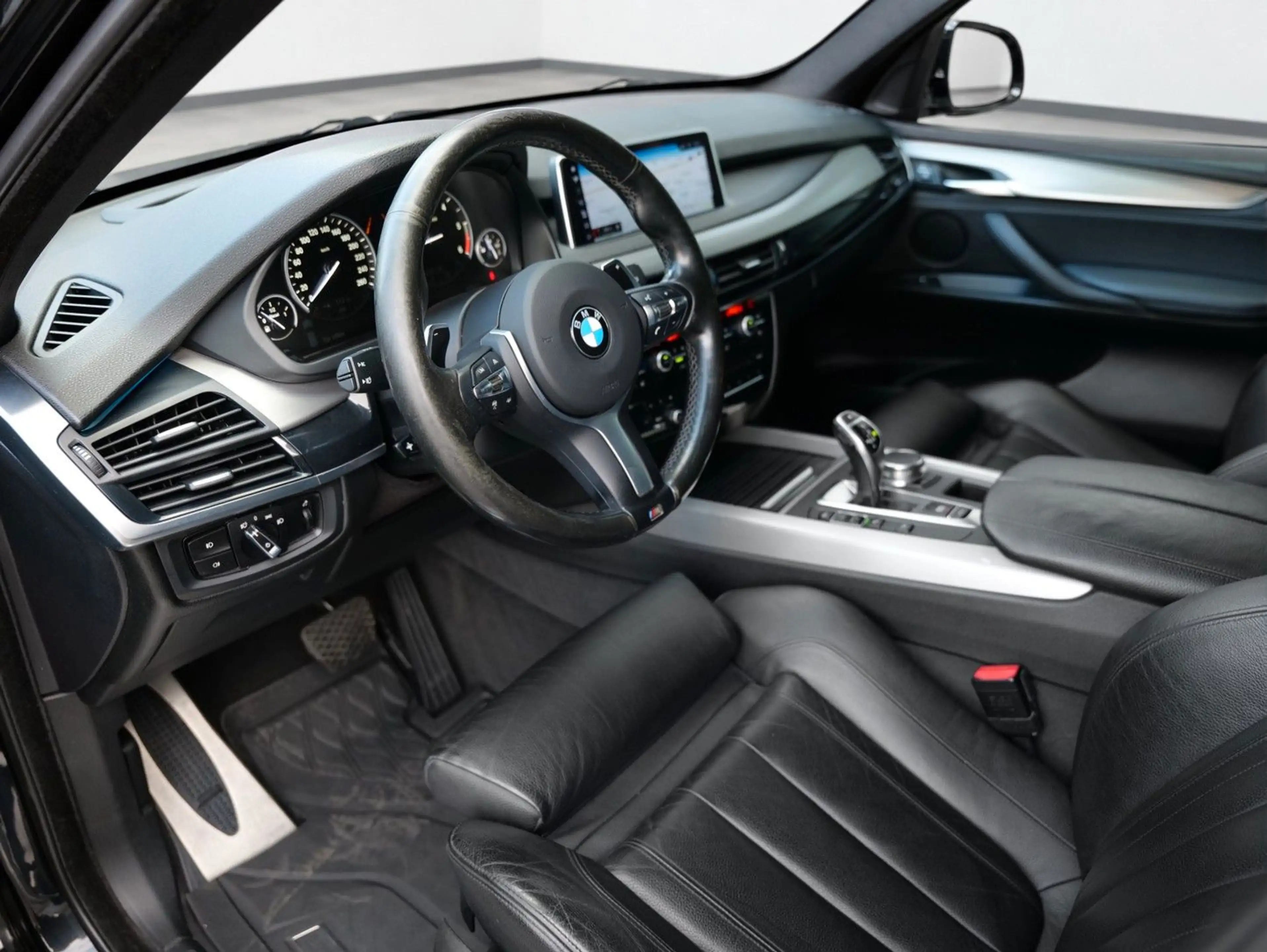 BMW X5 xDrive 40d M SPORT+PAKET+ACC+7-SITZ+aLED+20" — photo 13