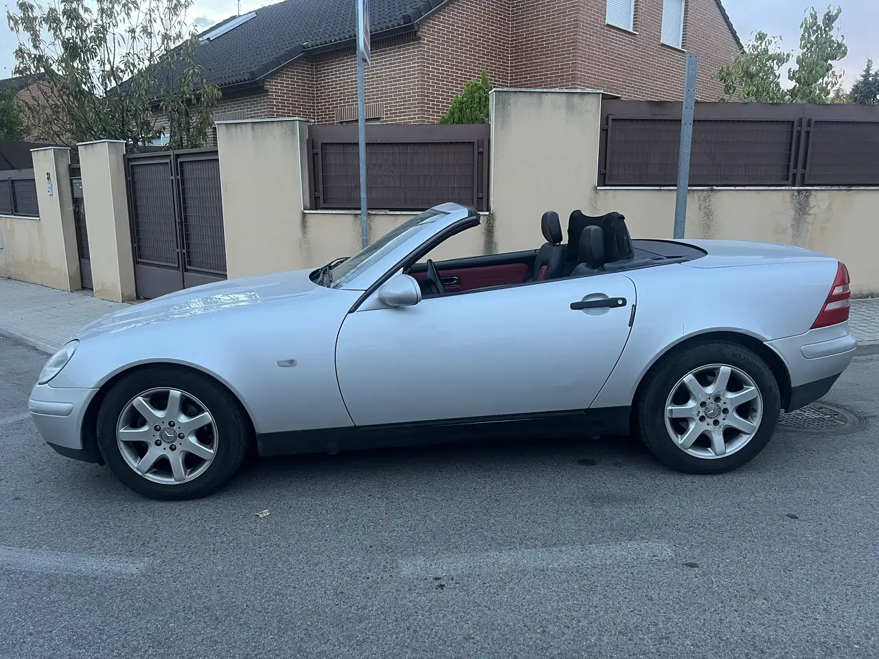 Mercedes-Benz SLK 200
