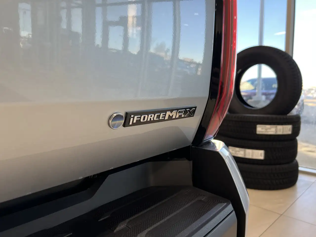 Toyota Tundra снимка Toyota Tundra